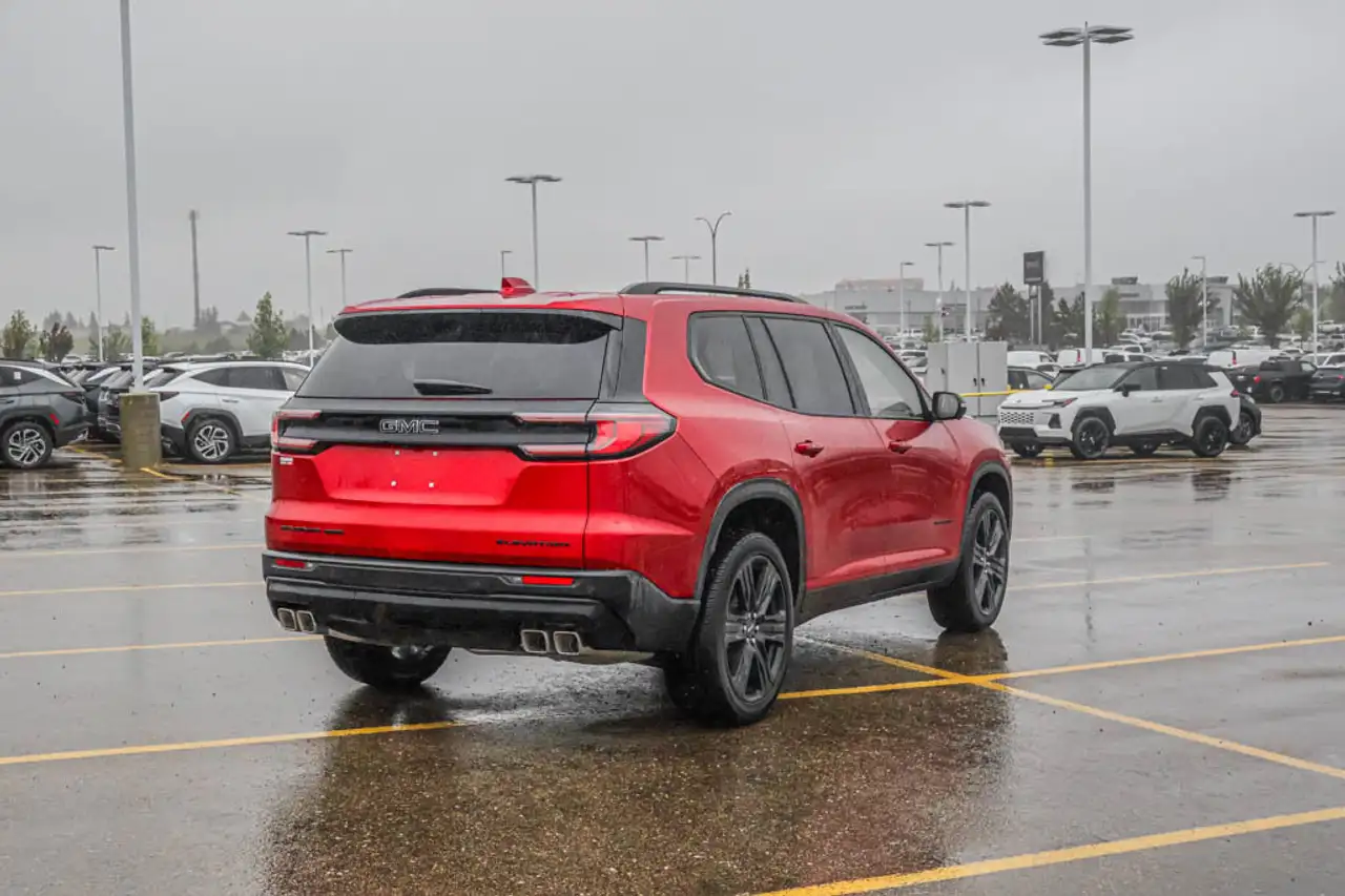 GMC Acadia снимка GMC Acadia