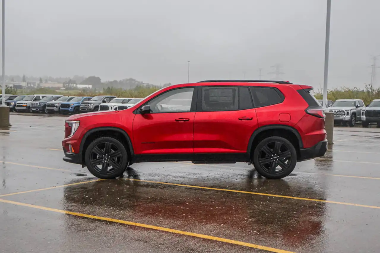 GMC Acadia снимка GMC Acadia