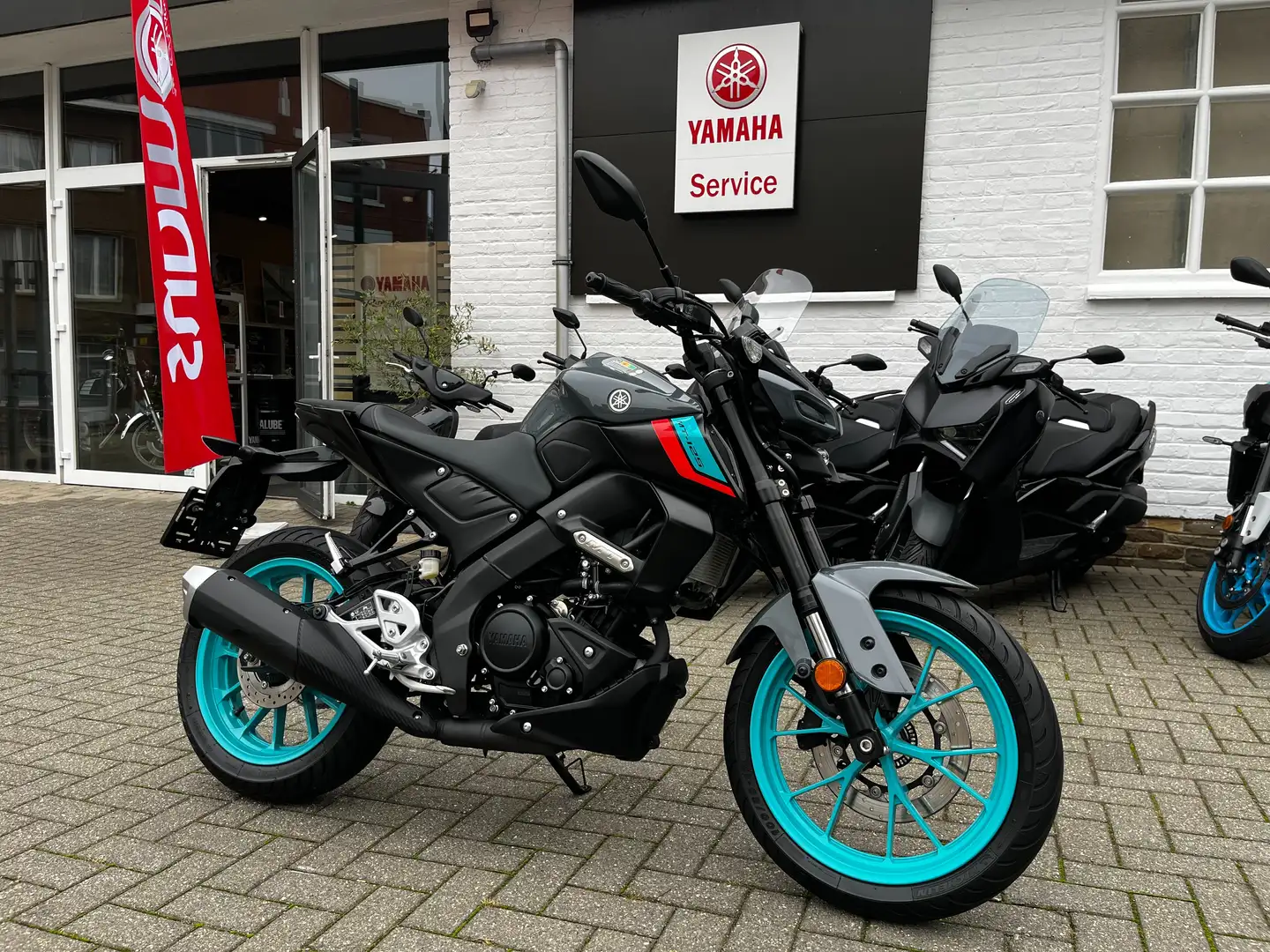 Yamaha MT-125 Gris - 1