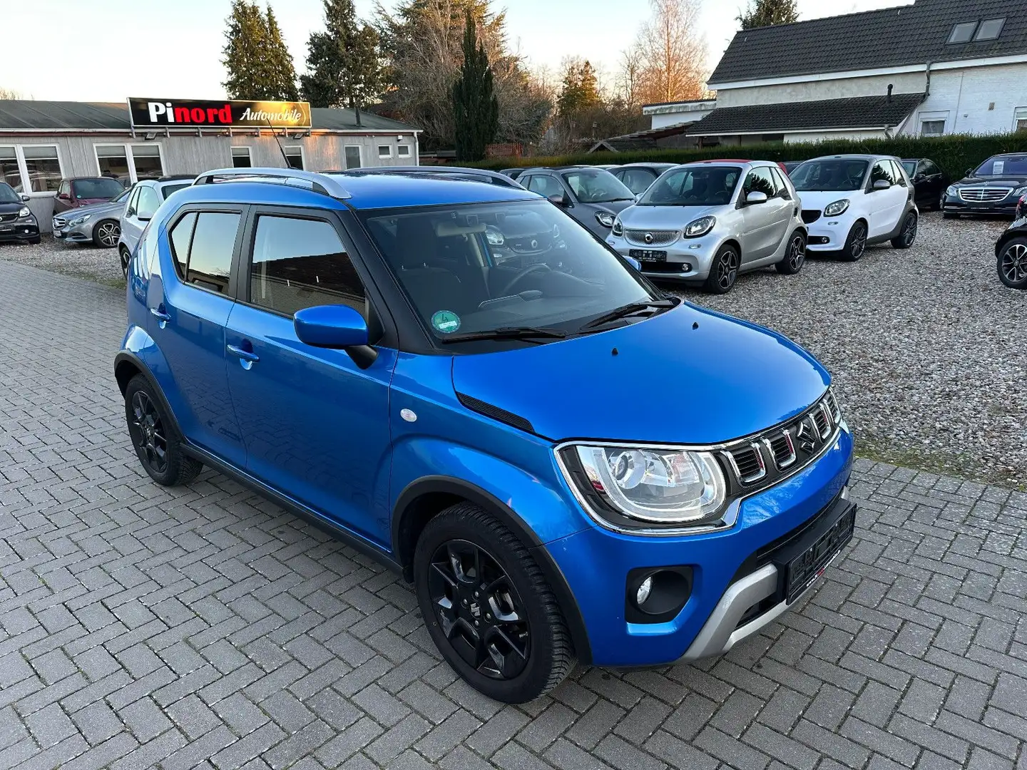 Suzuki Ignis Comfort AUTOMATIK-LED-NAVI-DAB-SPUR-KAM Blau - 1