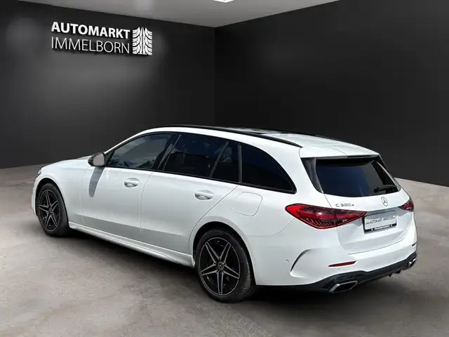 Mercedes-Benz C-Class view 5