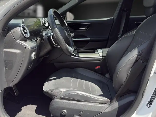 Mercedes-Benz C-Class view 14