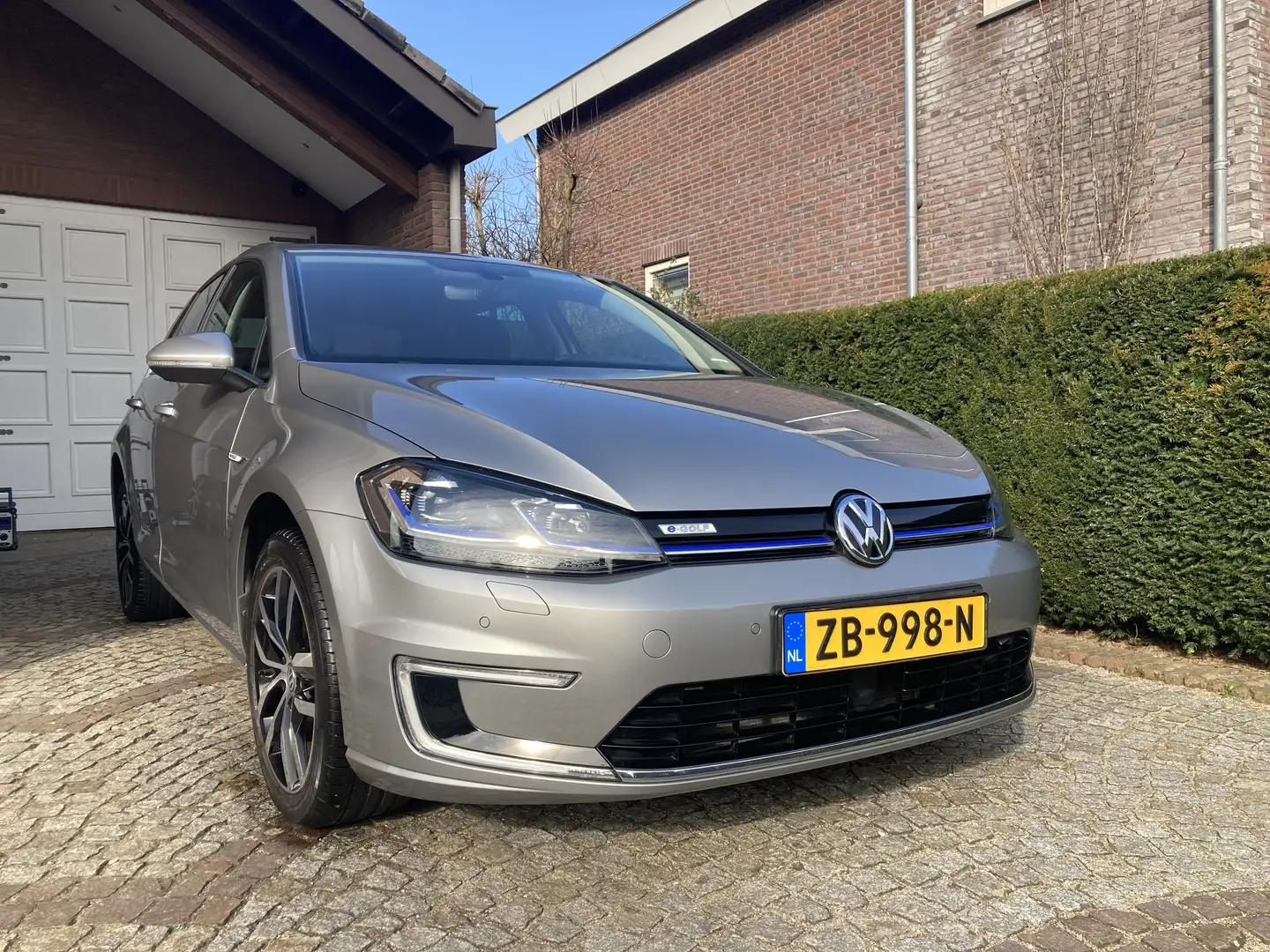 Volkswagen e-Golf - 2