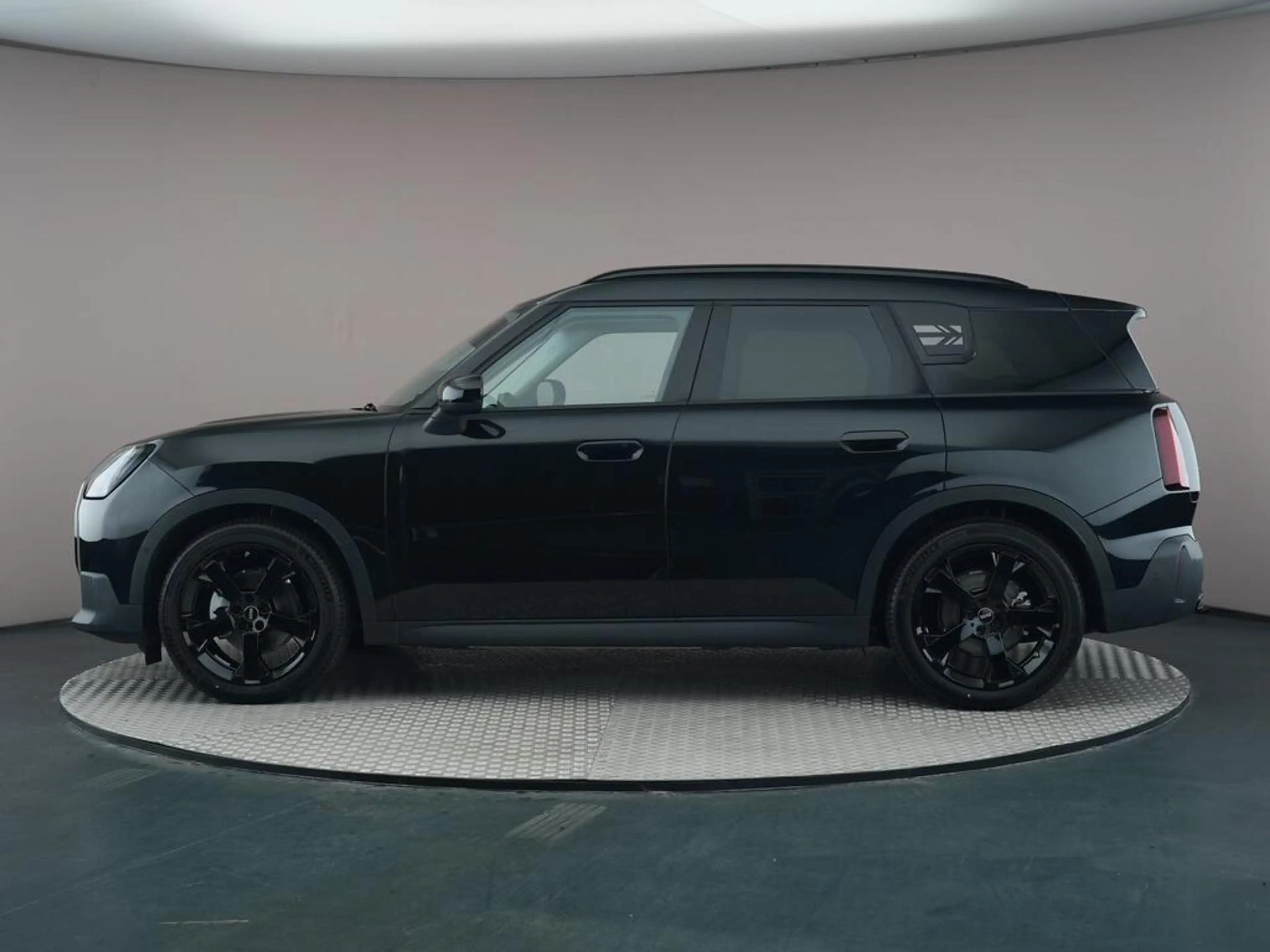 MINI Countryman E Classic M 66.5 kWh — photo 8