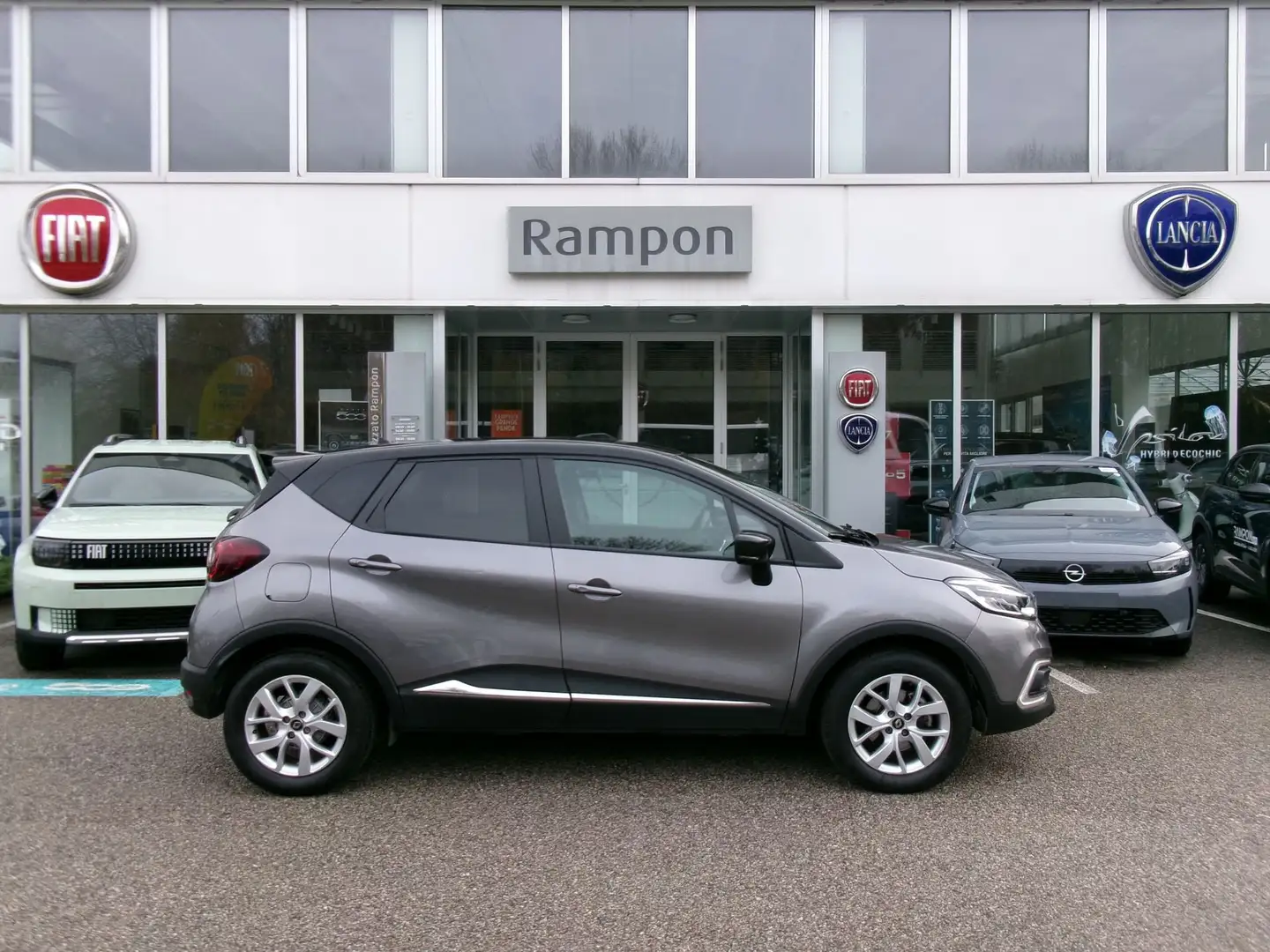 Renault Captur Captur TCe 130 CV FAP Sport Edition Grigio - 2