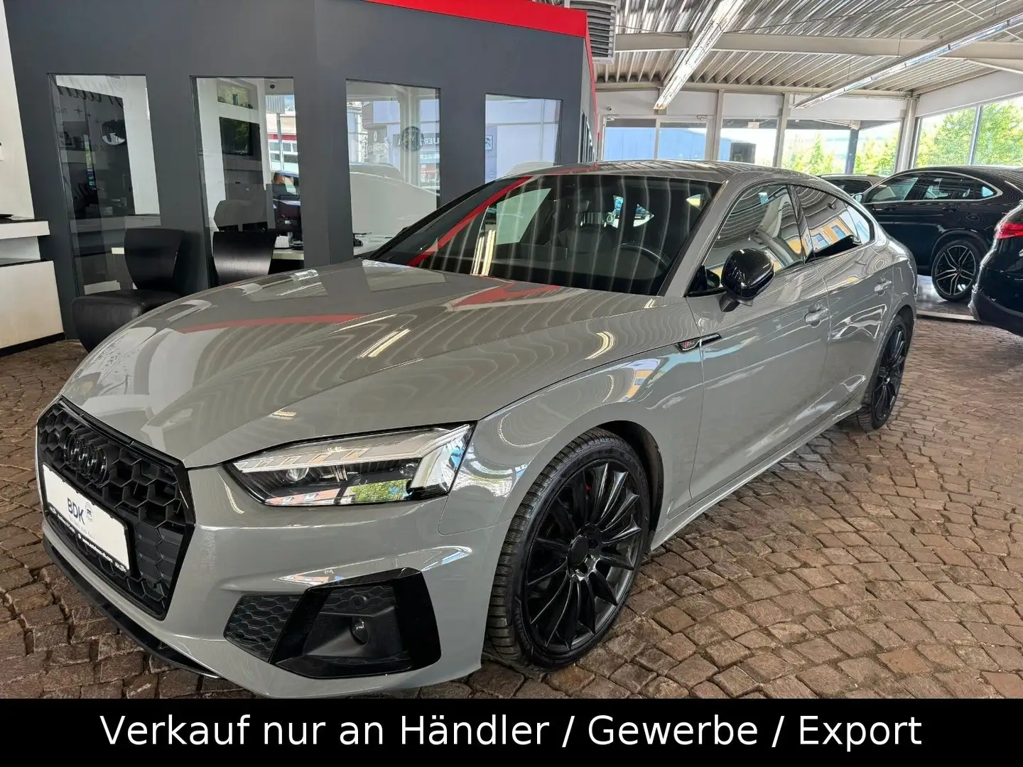 Audi A5 Sportback 40 TDI quattro S line Grijs - 1