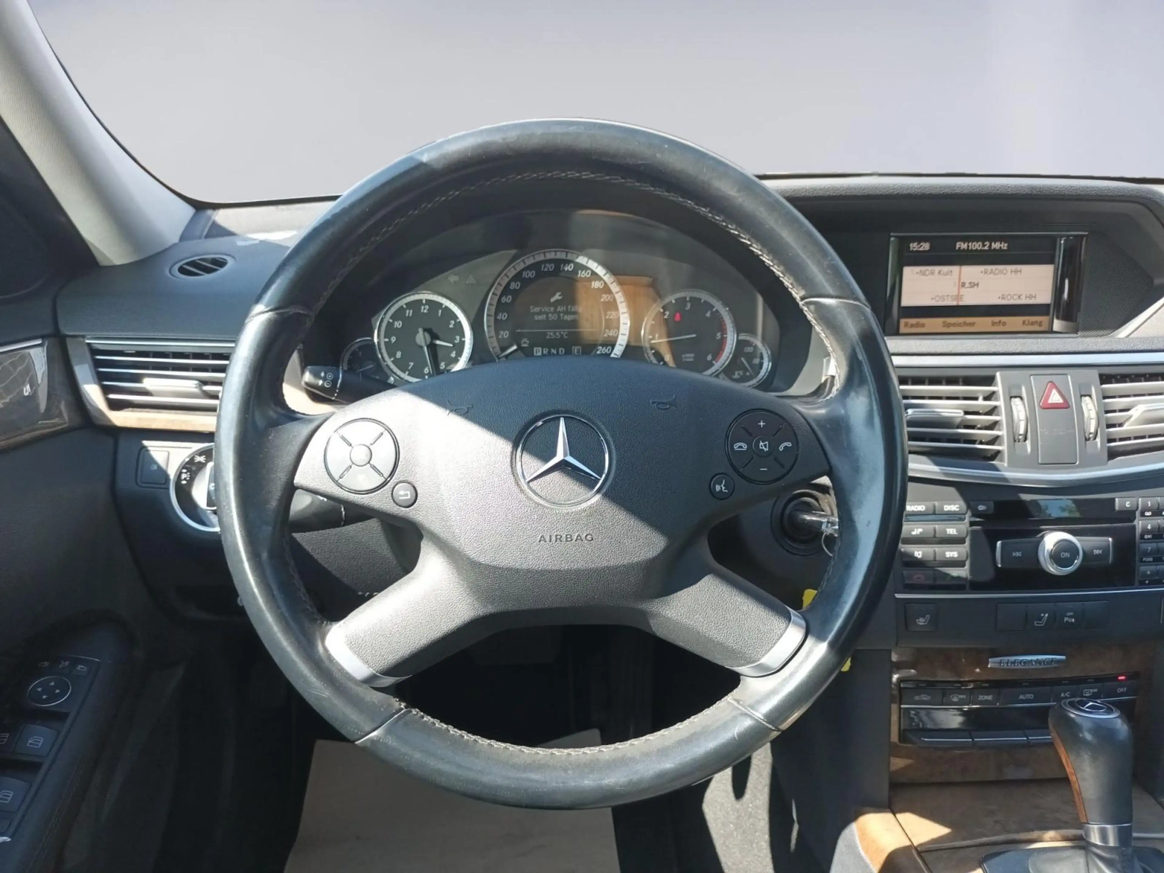 Mercedes-Benz E 220 CDI BlueEfficiency (212.002) Elegance BlueEffic... — photo 13