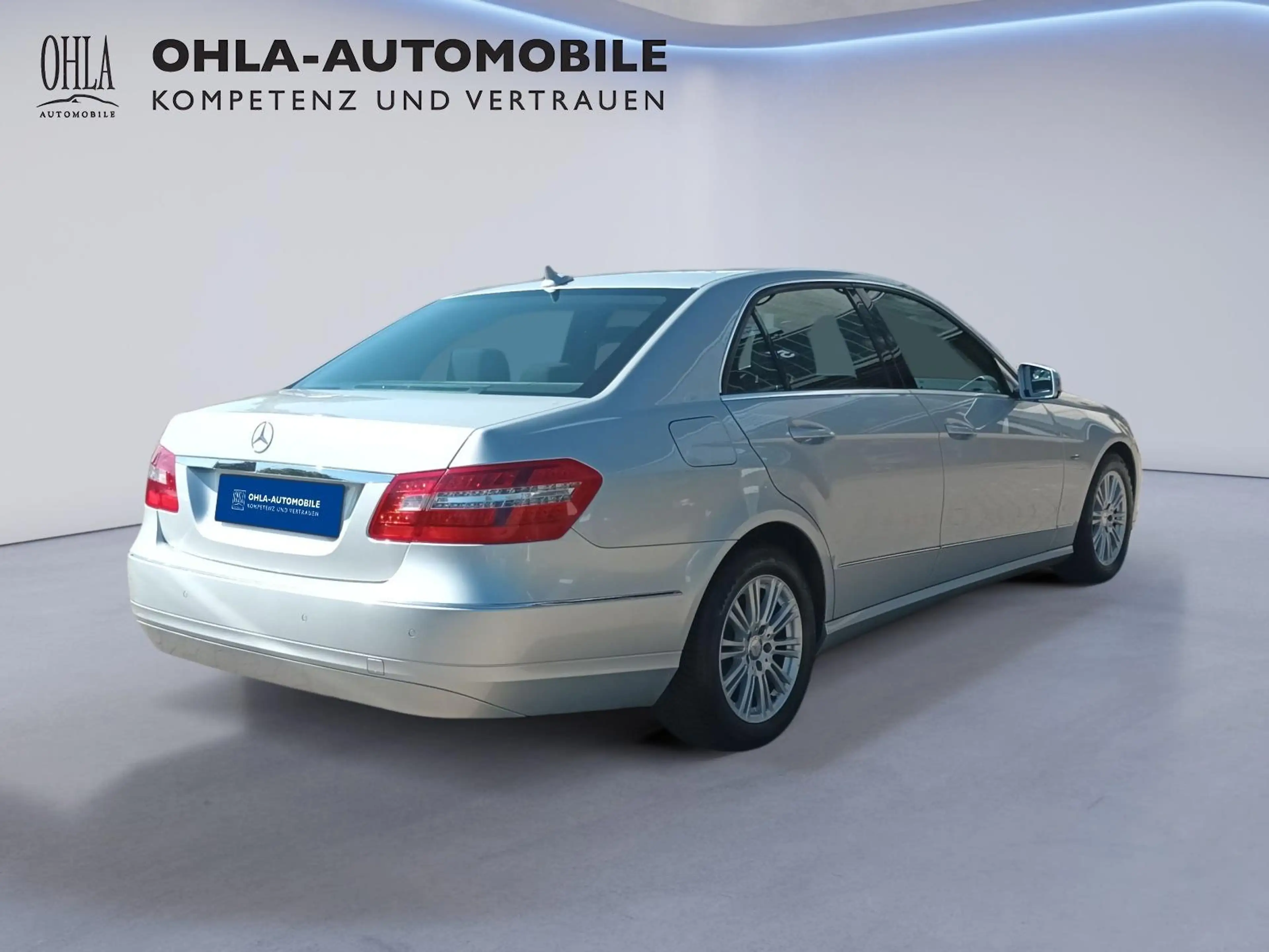 Mercedes-Benz E 220 CDI BlueEfficiency (212.002) Elegance BlueEffic... — photo 5