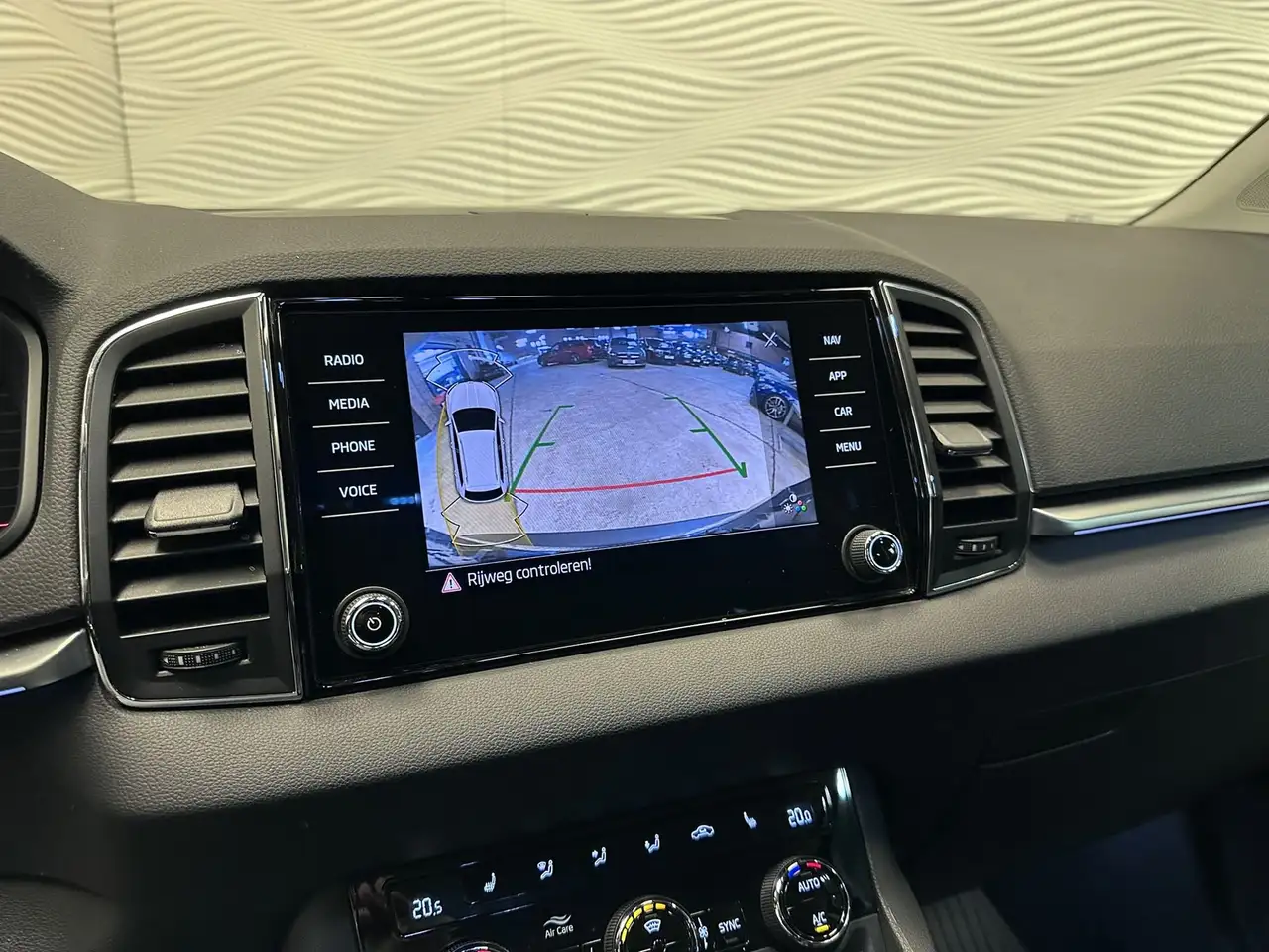 Skoda Karoq 2.0TDi*DSG7*4x4*CARPLAY*CLEVER*150 PK*, миниатюра 24