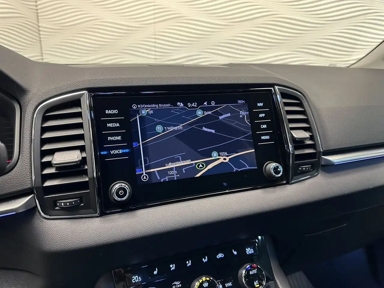 Skoda Karoq 2.0TDi*DSG7*4x4*CARPLAY*CLEVER*150 PK*, миниатюра 23