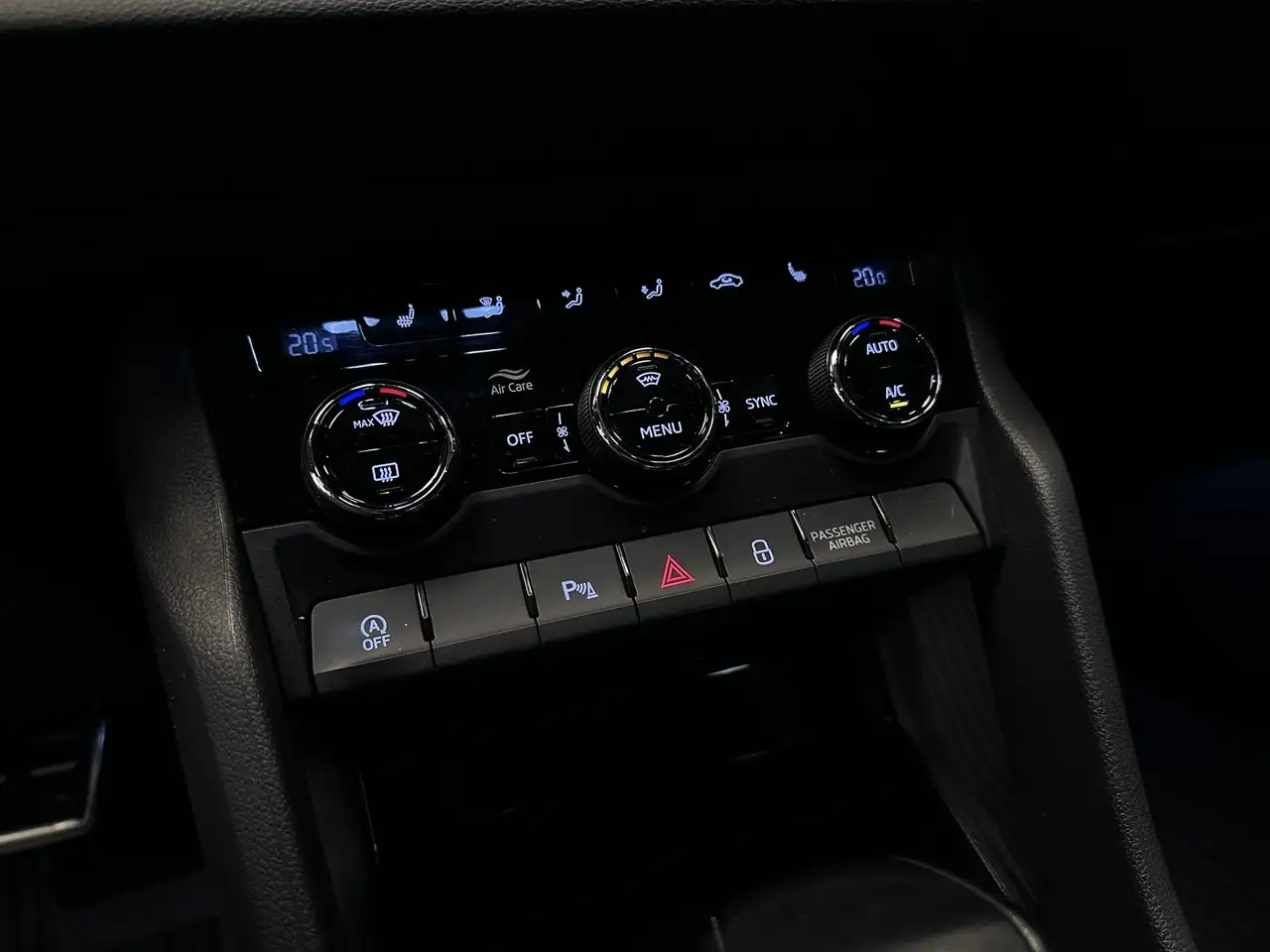 Skoda Karoq 2.0TDi*DSG7*4x4*CARPLAY*CLEVER*150 PK*, миниатюра 22