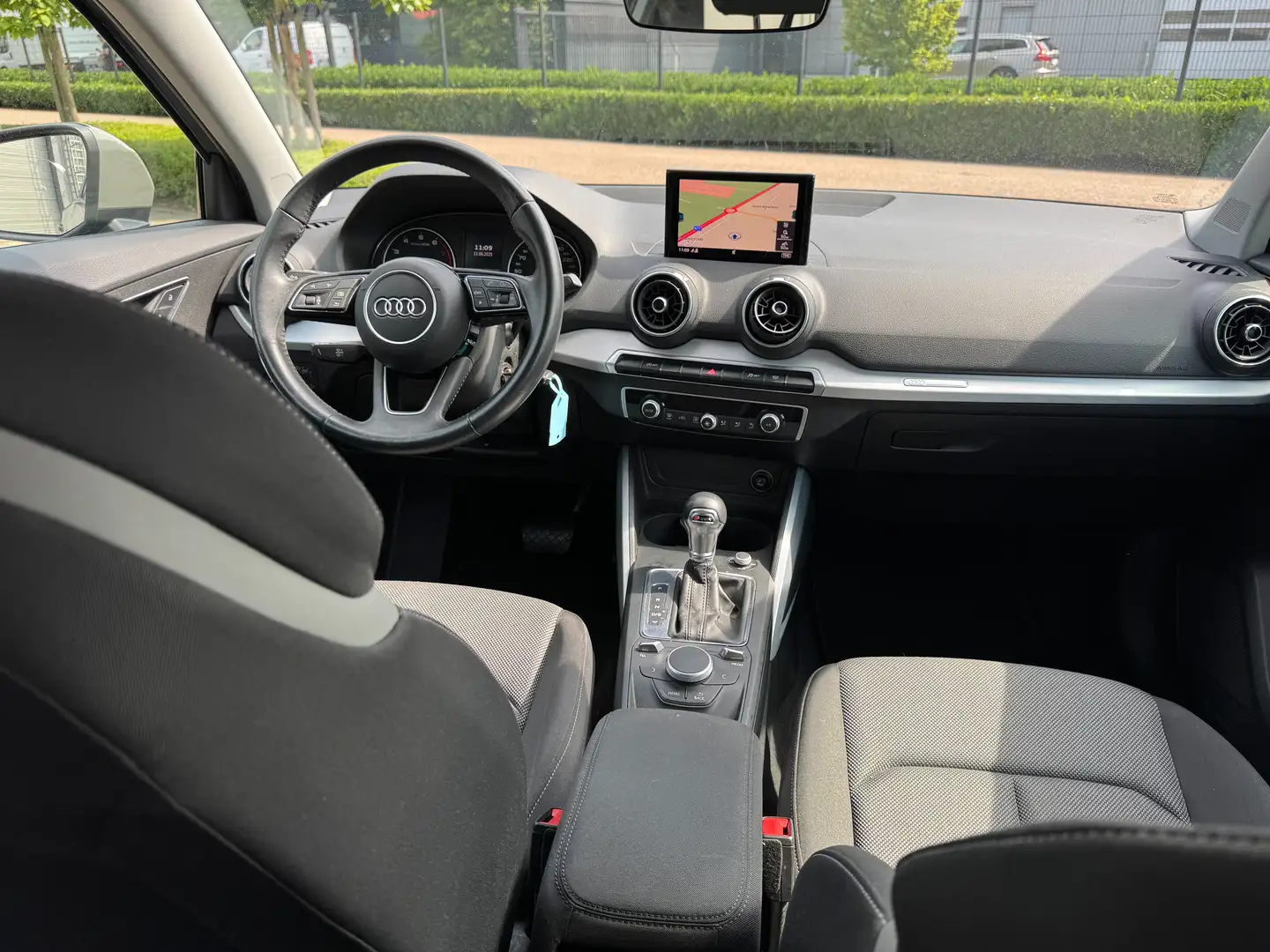 Audi Q2 1.4 TFSI  S tronic/Navigatie/Afn Trekhaak/1j gar(1 Gris - 2