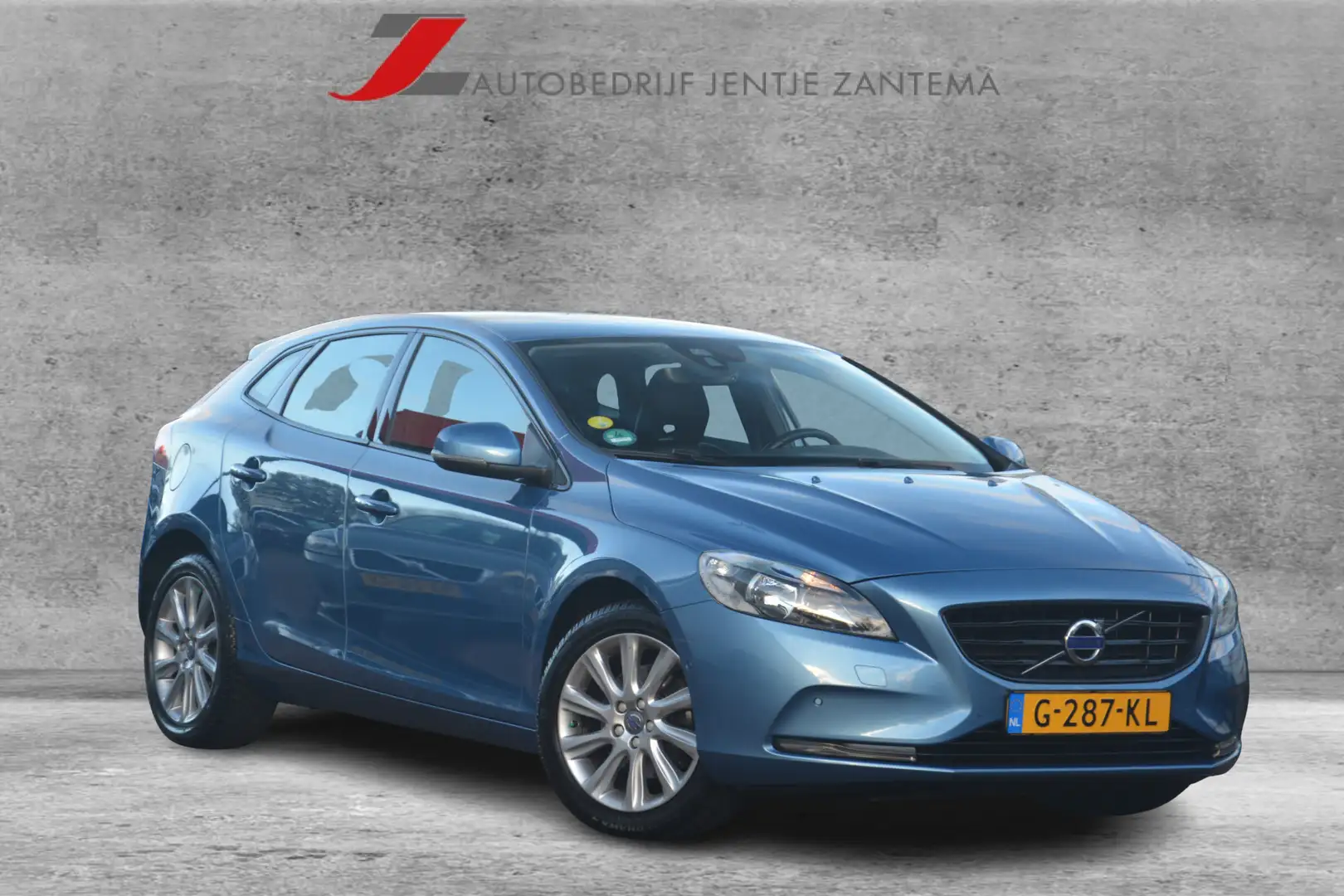Volvo V40 2.0 D2 Summum | Navigatie | Stoelverwarming | Leer Bleu - 1