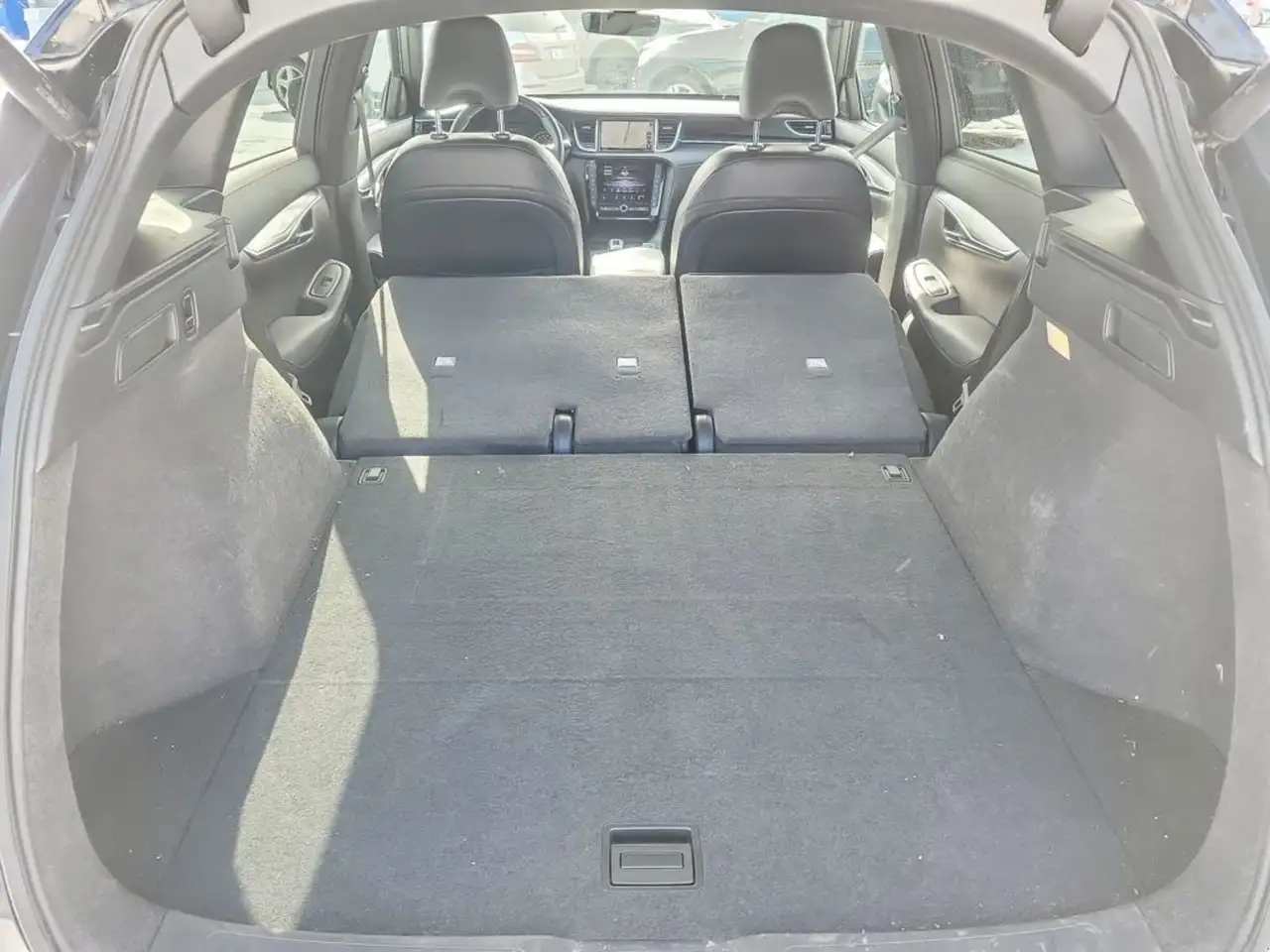 Infiniti QX50 снимка Infiniti QX50