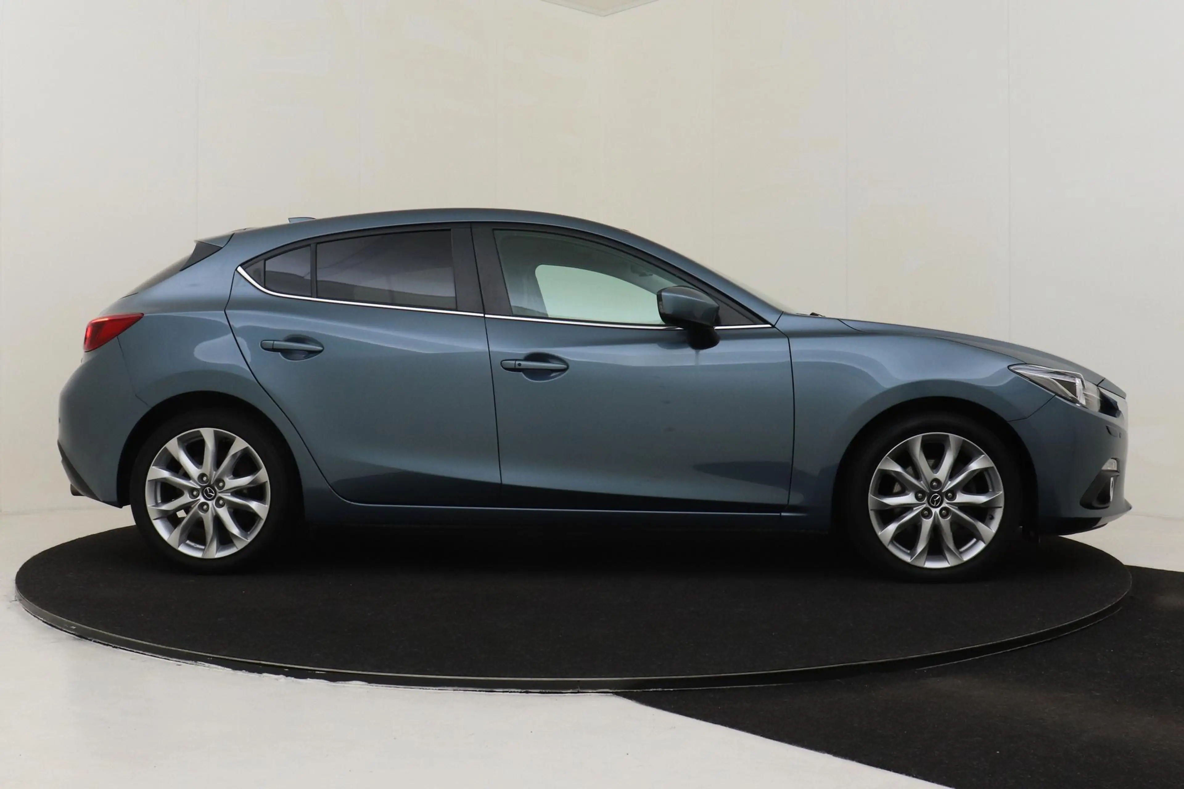 Mazda 3 2.0 GT-M -CRUISE|BOSE|HEAD-UP DISP.|KEYLESS|LEDER| — photo 13