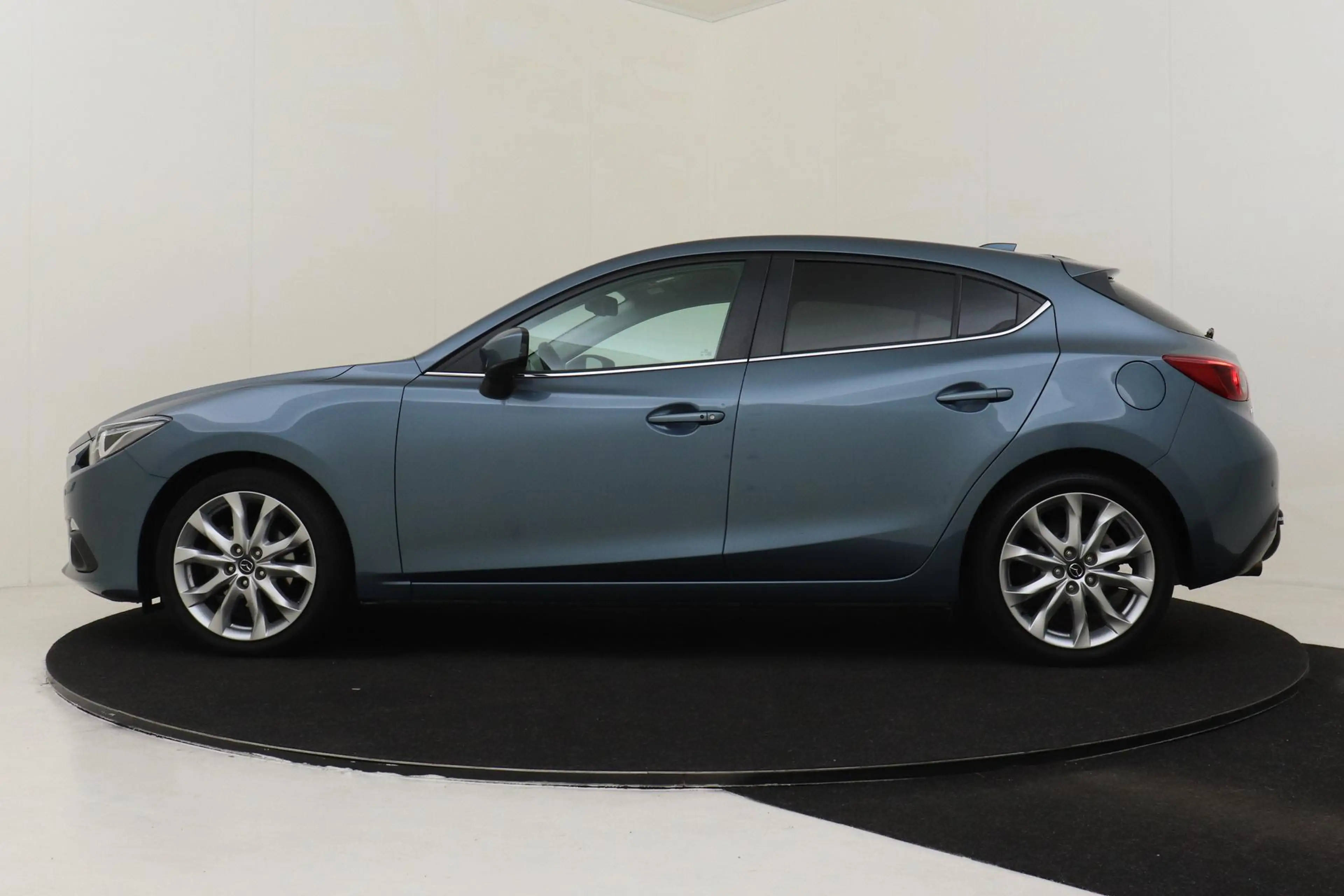 Mazda 3 2.0 GT-M -CRUISE|BOSE|HEAD-UP DISP.|KEYLESS|LEDER| — photo 7
