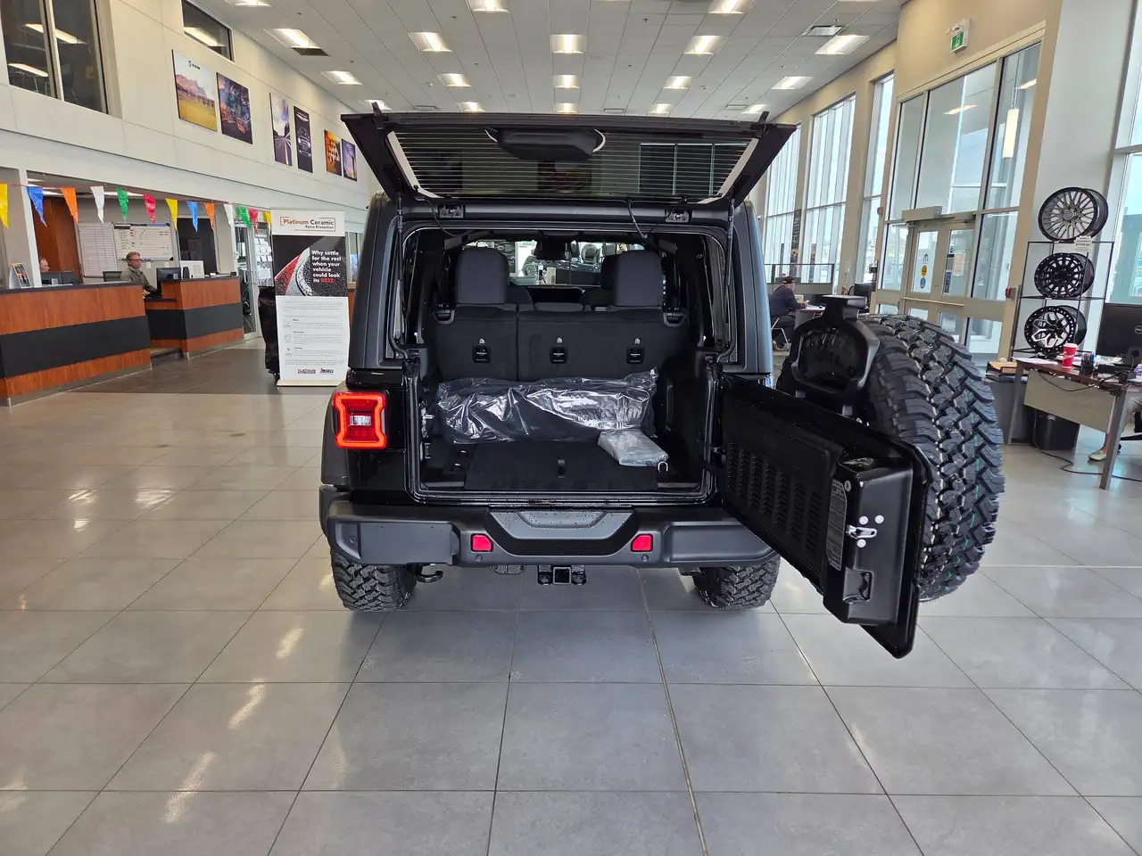 Jeep Wrangler снимка Jeep Wrangler