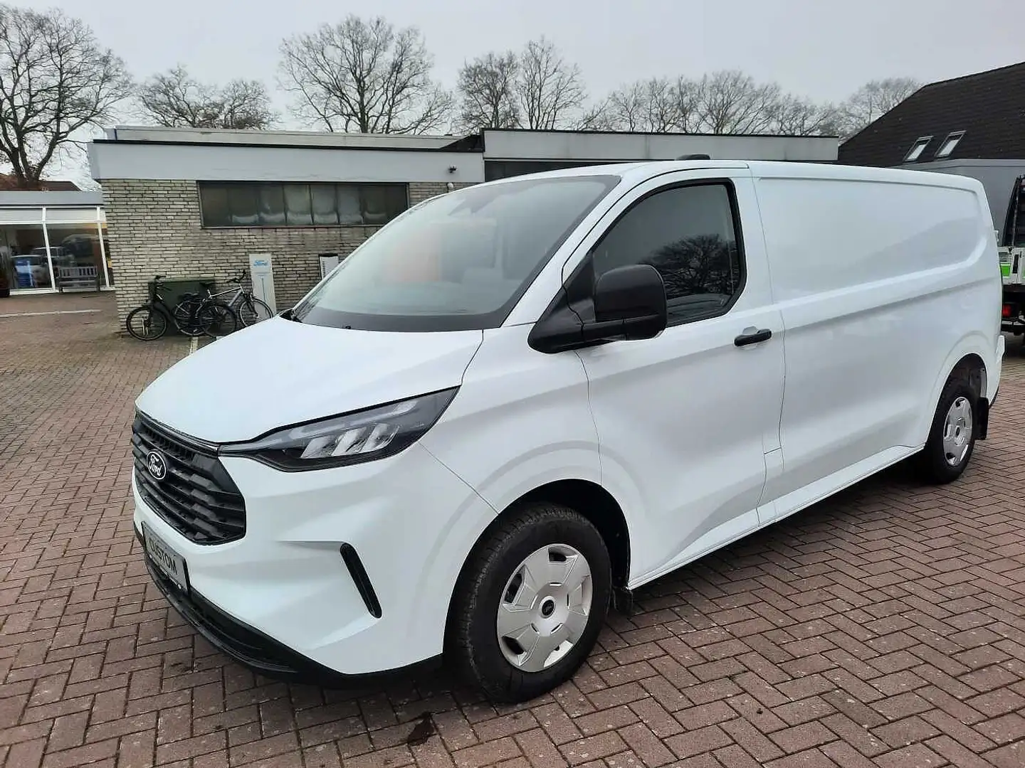 Ford Transit Custom 300 EcoBlue L2H1 LKW VA Autm. Trend Weiß - 1
