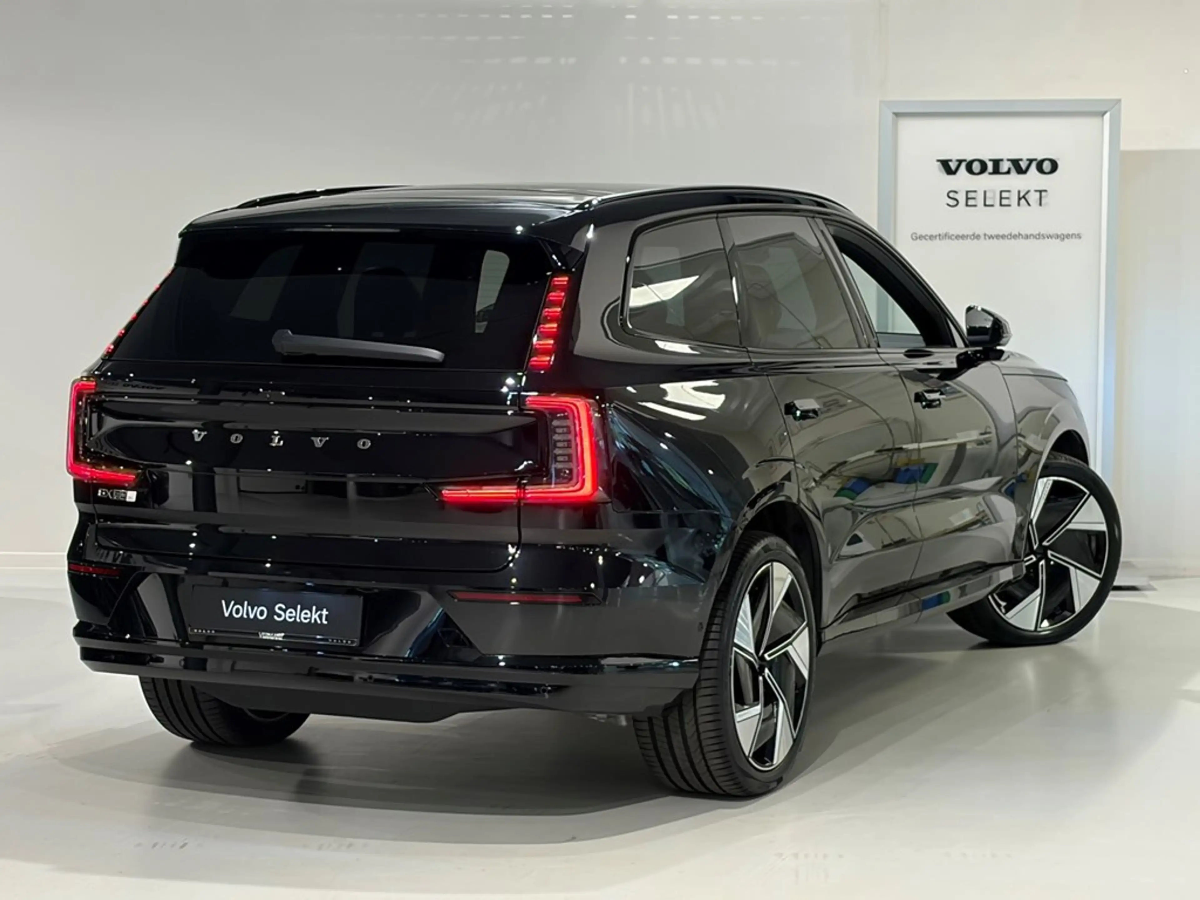 Volvo EX90 Ultra Twin Motor Perform ( 4x4 ) + LUCHTVERING/TRE — photo 2