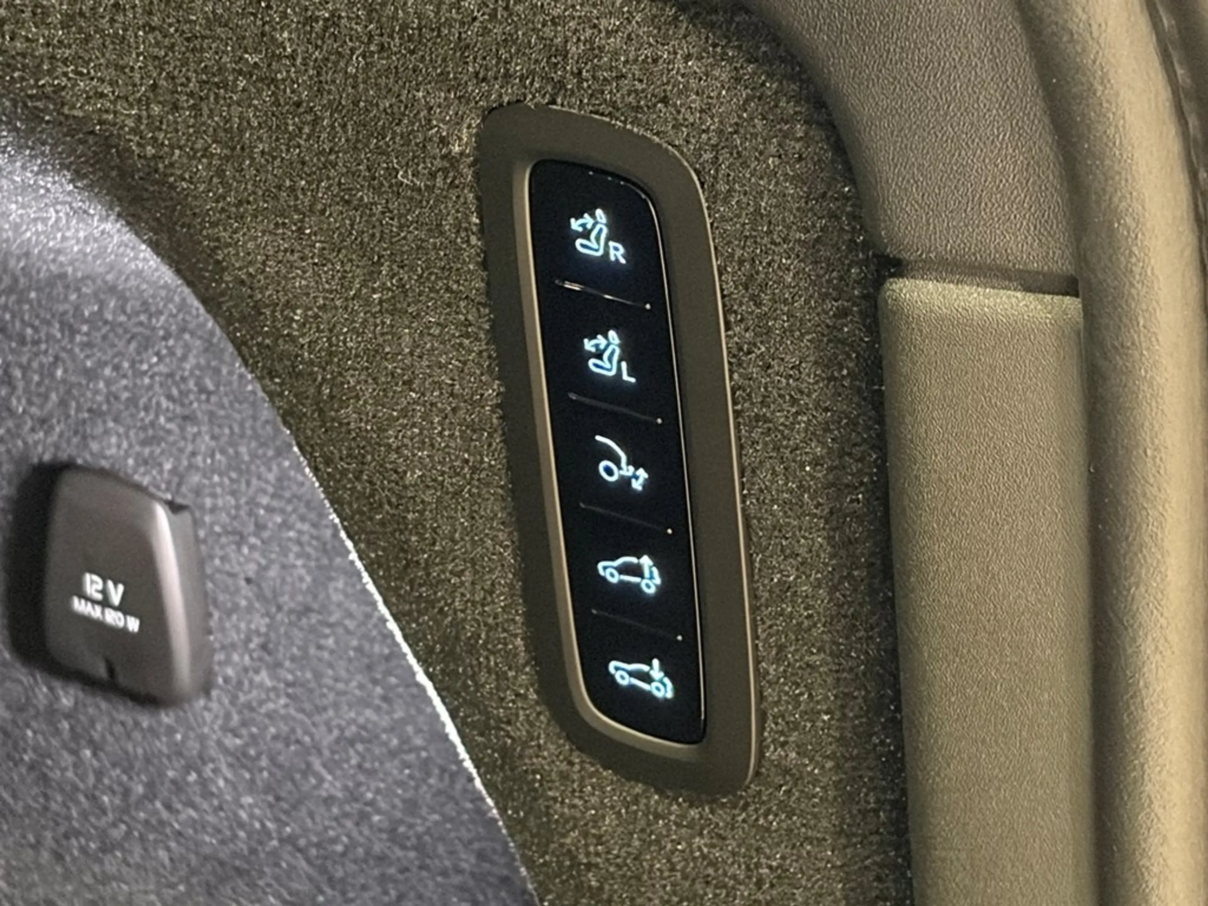 Volvo EX90 Ultra Twin Motor Perform ( 4x4 ) + LUCHTVERING/TRE — photo 12