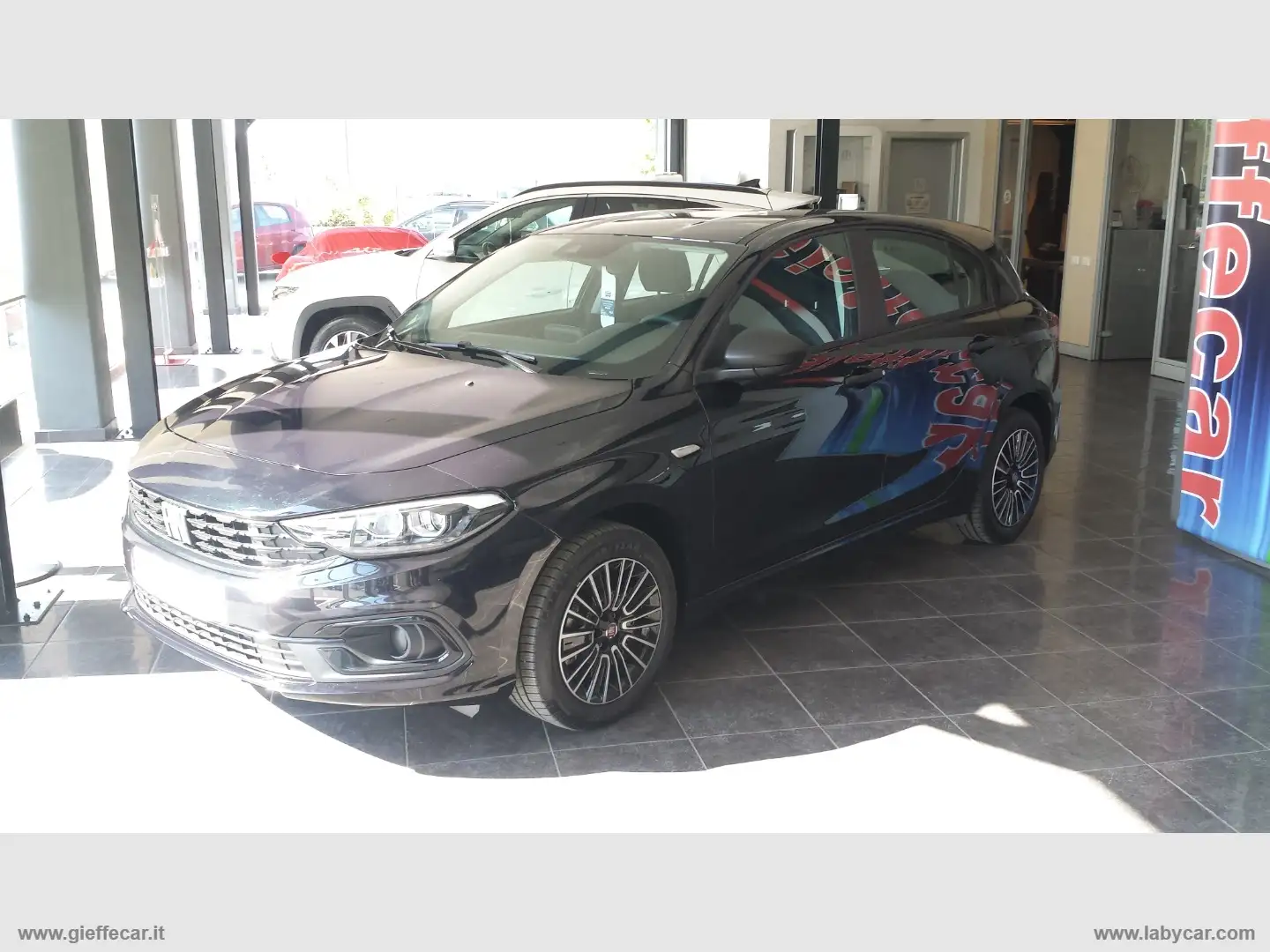 Fiat Tipo 1.6 Mjt S&S 5 porte Černá - 2