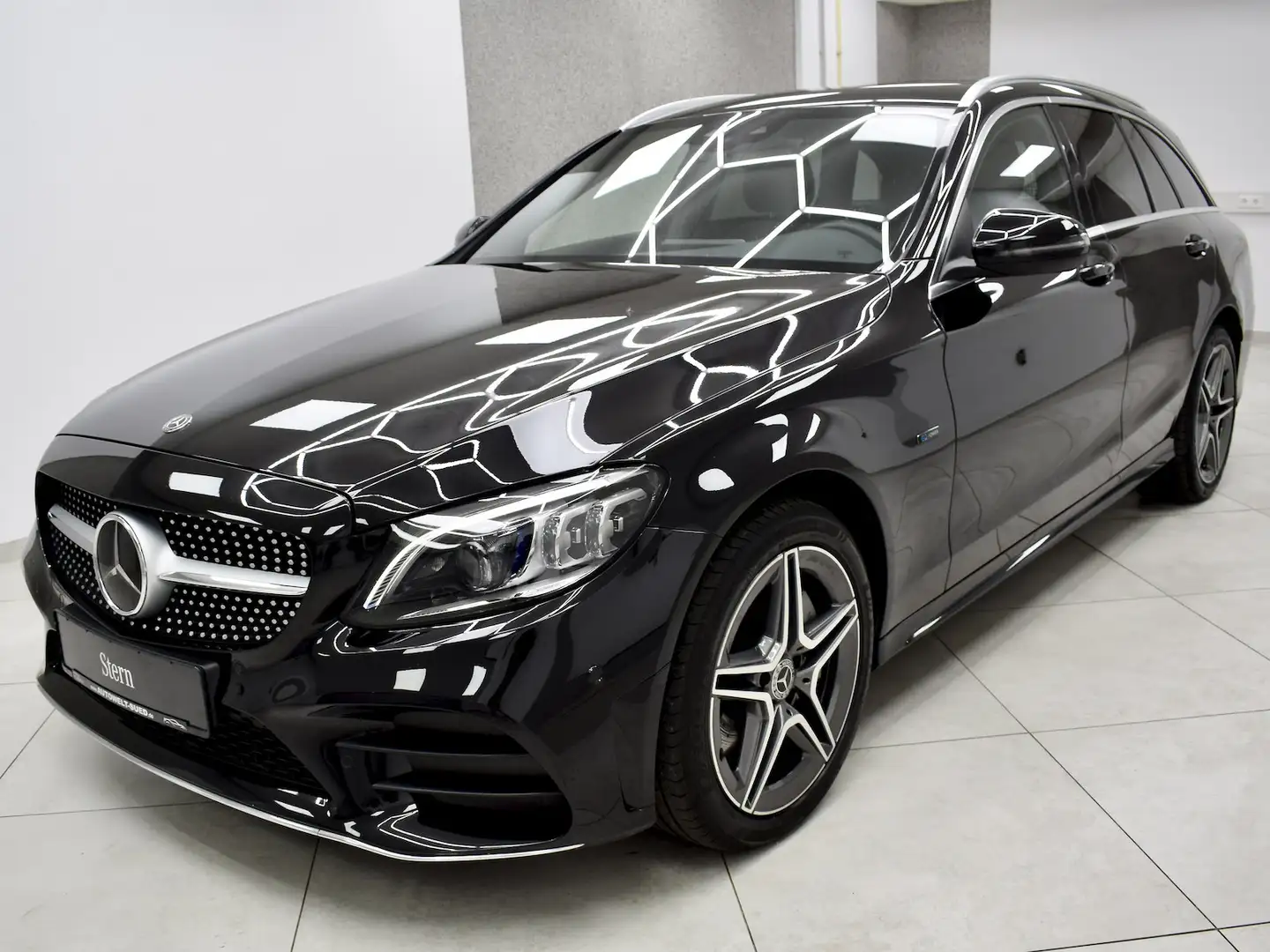 Mercedes-Benz C 300 e T AMG Sport Com Beam DTR 2xSpur Bur AHK Schwarz - 2