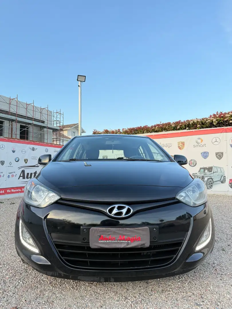 Hyundai i20 1.1 CRDi 3p. Sound Edition Noir - 2