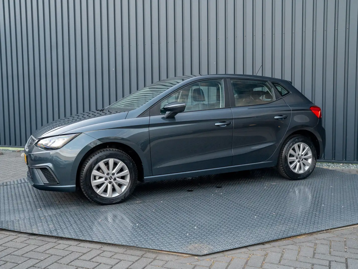 SEAT Ibiza 1.0 EcoTSI 95Pk Style | Climate control | Parkeers Gris - 2
