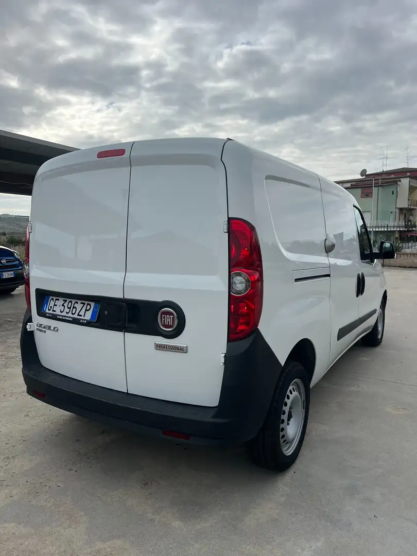 Fiat Doblo 1.6 mjt 105cv 6M. MAXI 3 POSTI Blanc - 2