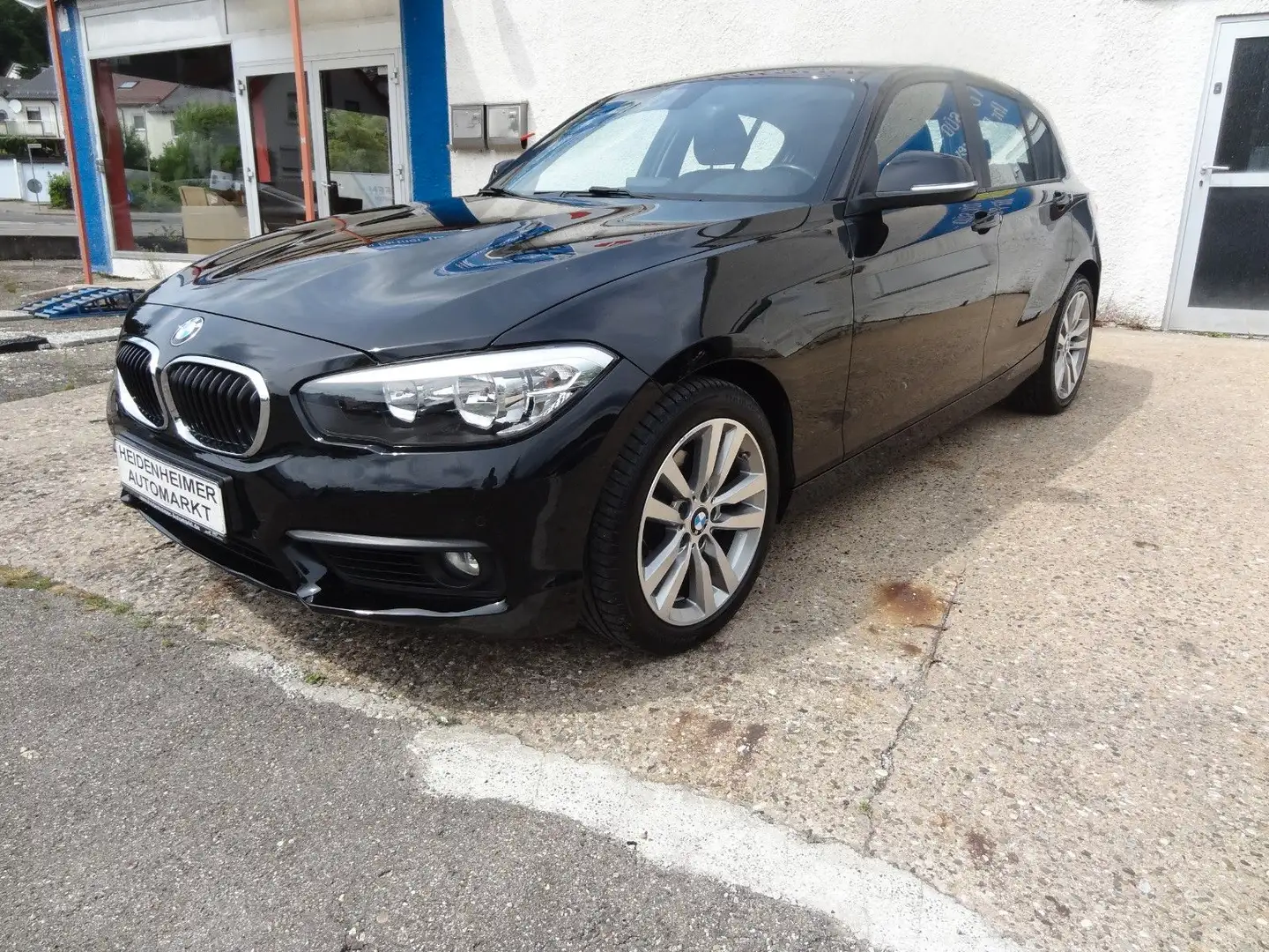 BMW 120 d Advantage/2.Hd/190PS/Navi/Automatik/PDC/ Schwarz - 1