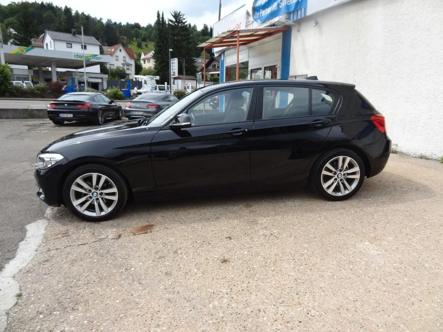 BMW 120 d Advantage/2.Hd/190PS/Navi/Automatik/PDC/ Schwarz - 2