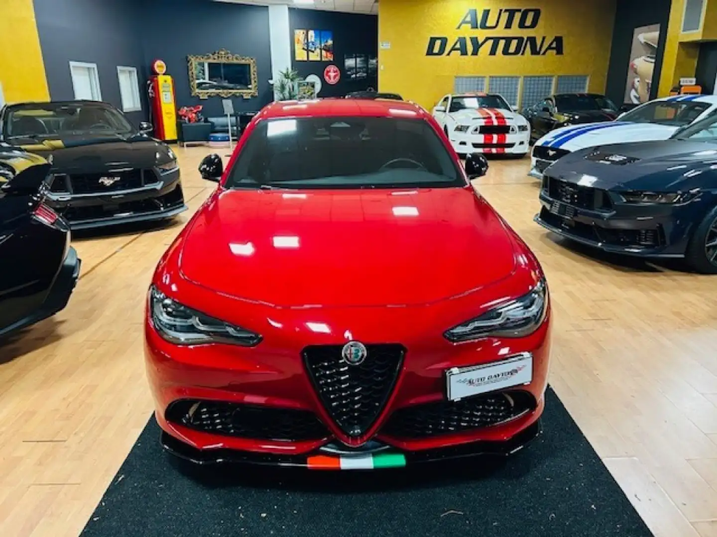 Alfa Romeo Giulia Giulia 2024 Veloce AT8 2.2 auto (200cv) Rojo - 2