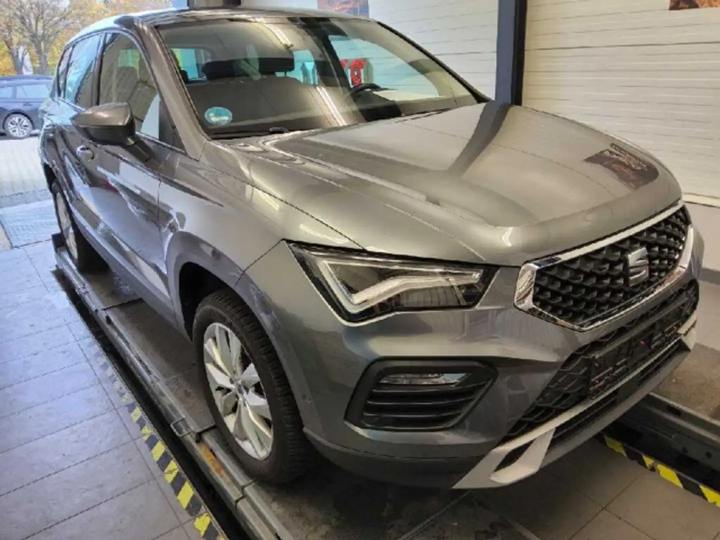 SEAT Ateca 1.5 TSI DSG ACT Style Beats, Kessy, Allwet Grau - 2