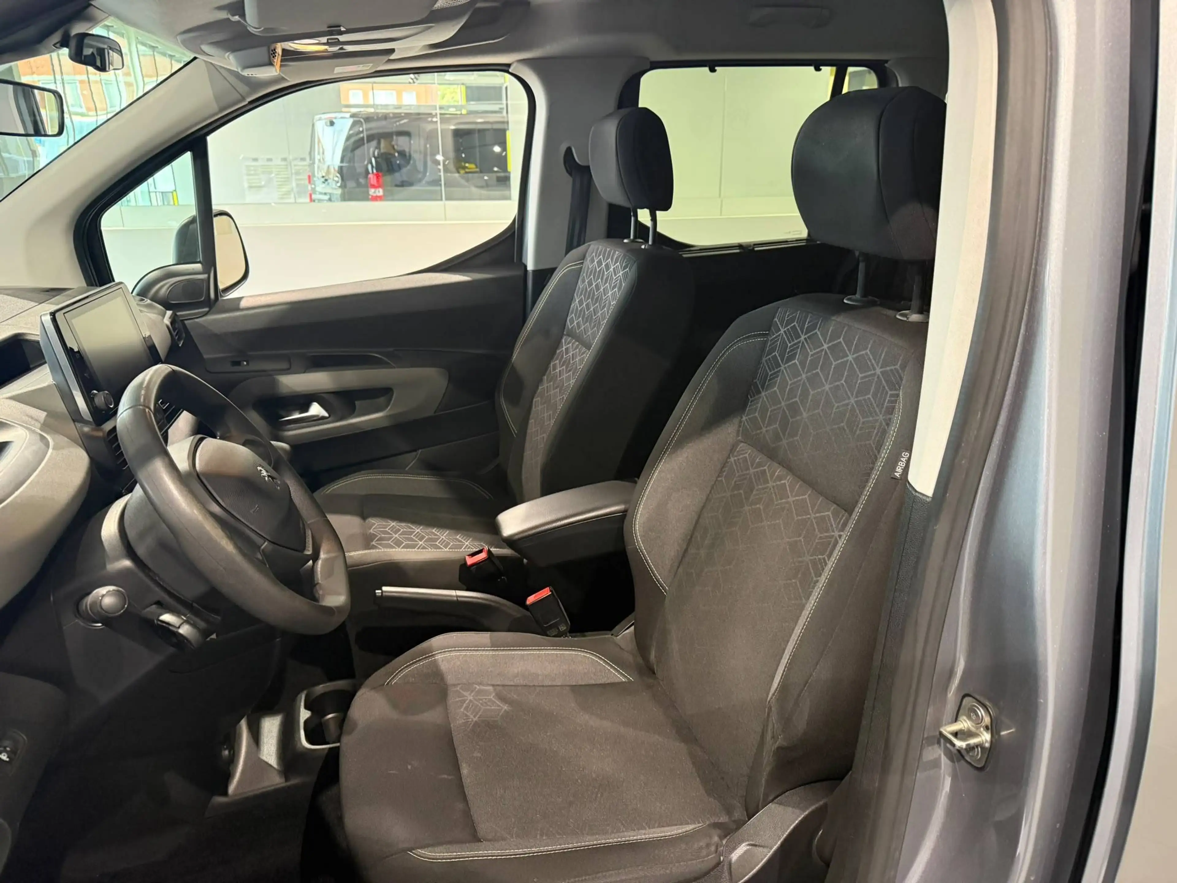 Peugeot Rifter Rifter 1.2 Benzine M Allure — photo 10