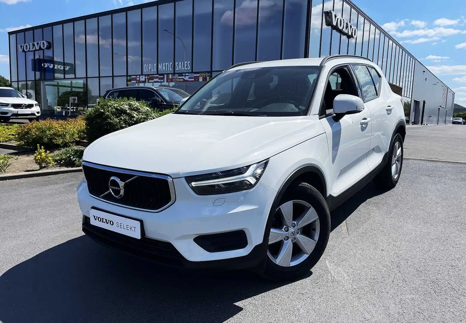 Volvo XC40 T3 Wit - 1