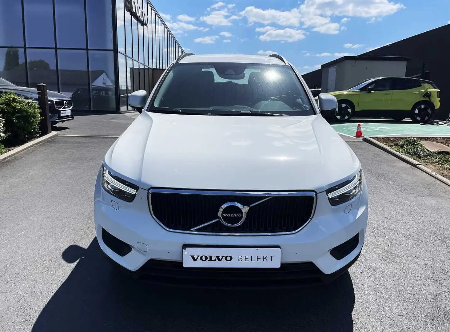 Volvo XC40 T3 Wit - 2