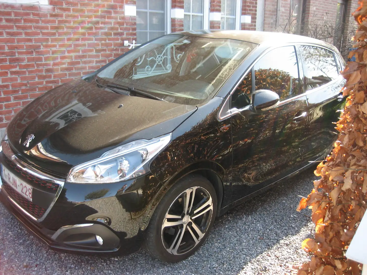 Peugeot 208 208 GT LINE Noir - 1
