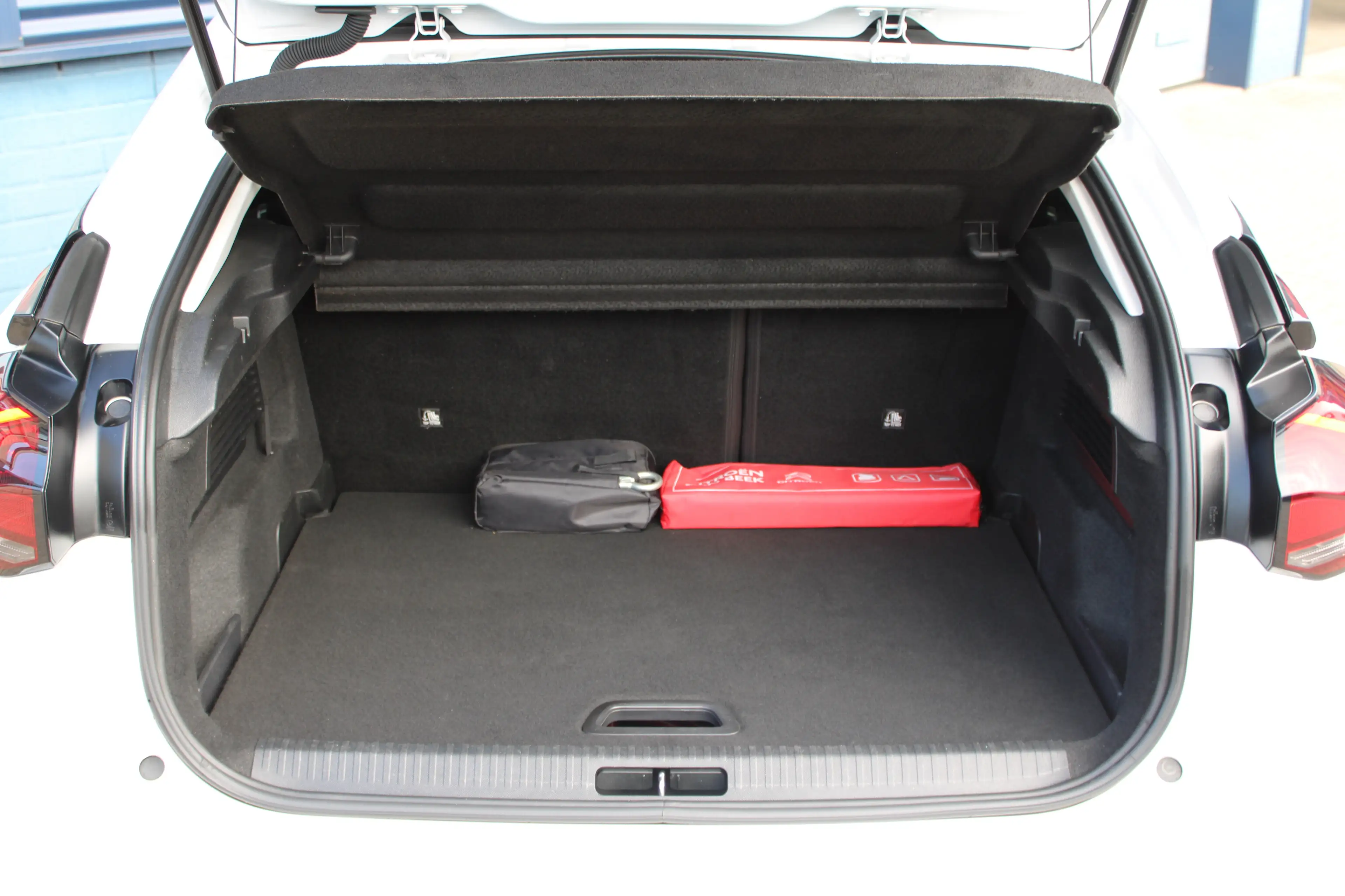 Citroen E-C4 Electric Feel Pack 50 kWh Climate Control | Cruise Control — photo 7
