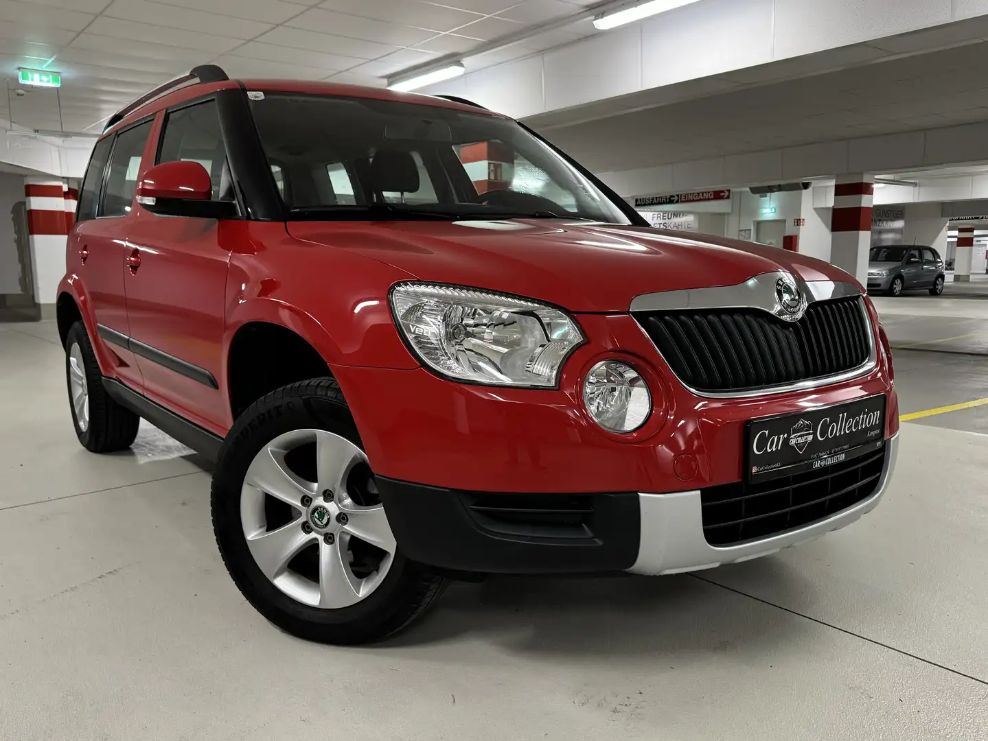 Skoda Yeti 2.0 TDI 4x4 Ambition TÜV-SERVICE NEU*1.HAND*73TKM Rouge - 2
