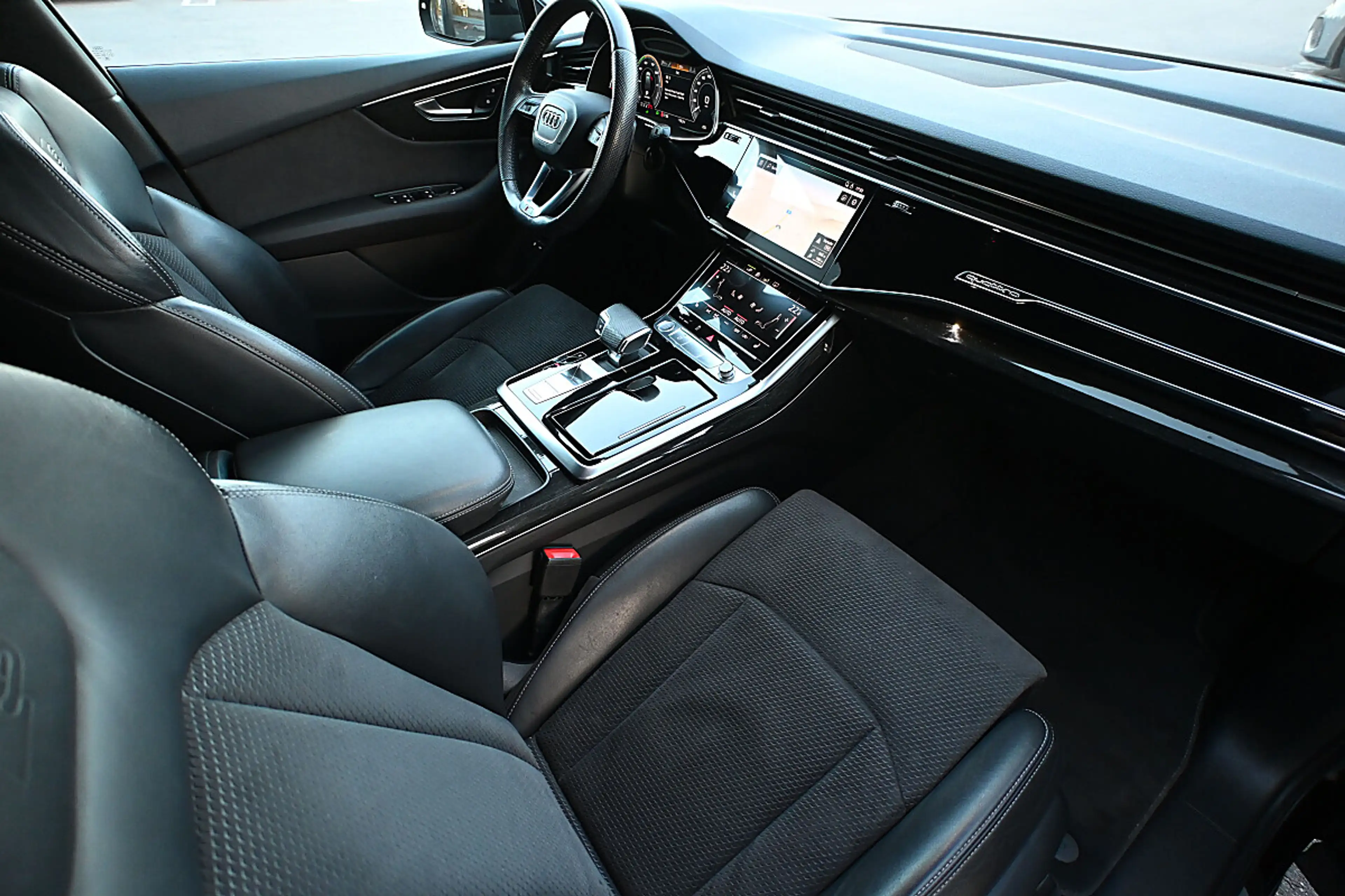 Audi Q7 55 TFSI e PHEV quattro S line AHK, Luftfederung... — photo 5