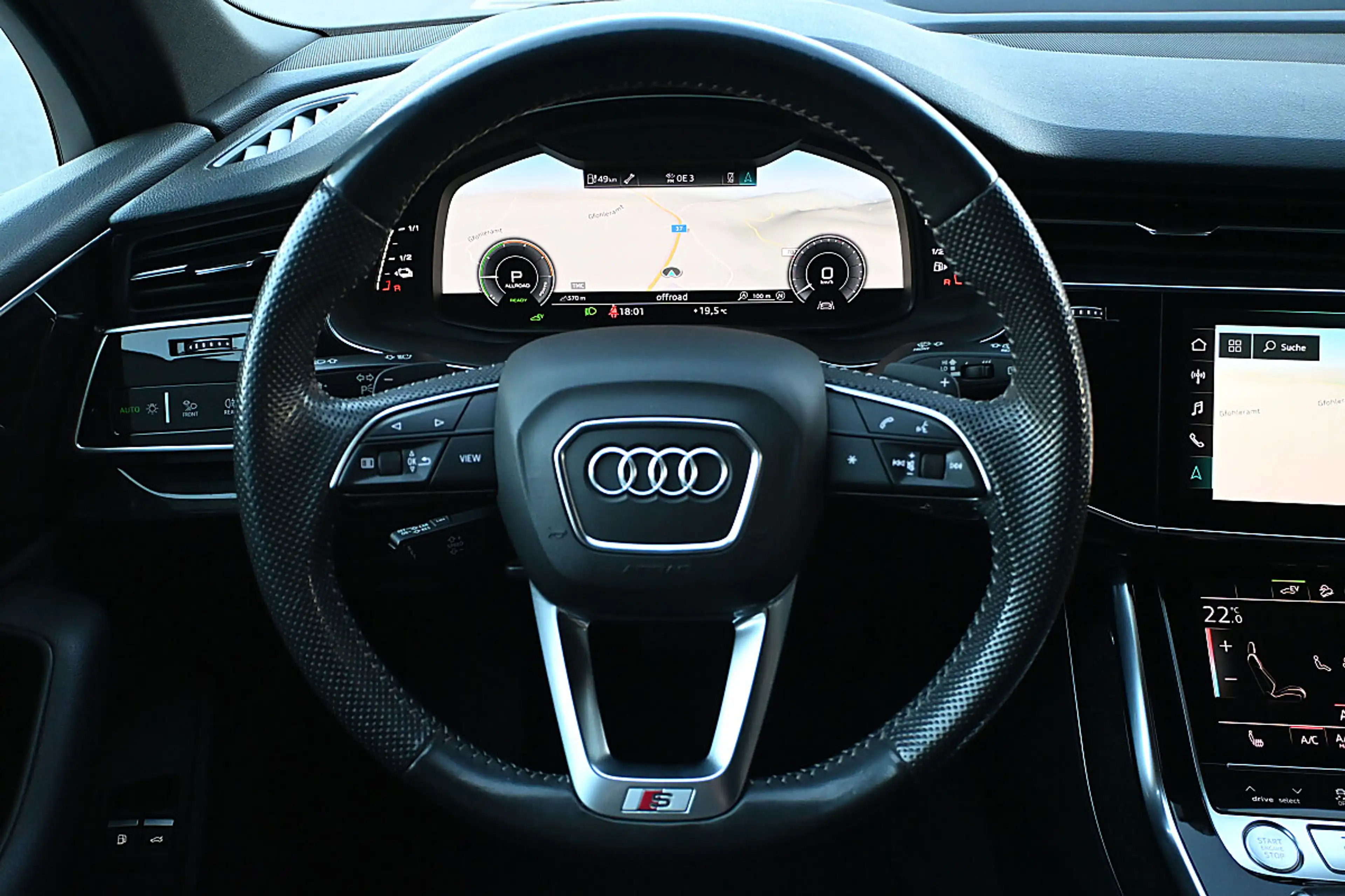 Audi Q7 55 TFSI e PHEV quattro S line AHK, Luftfederung... — photo 15