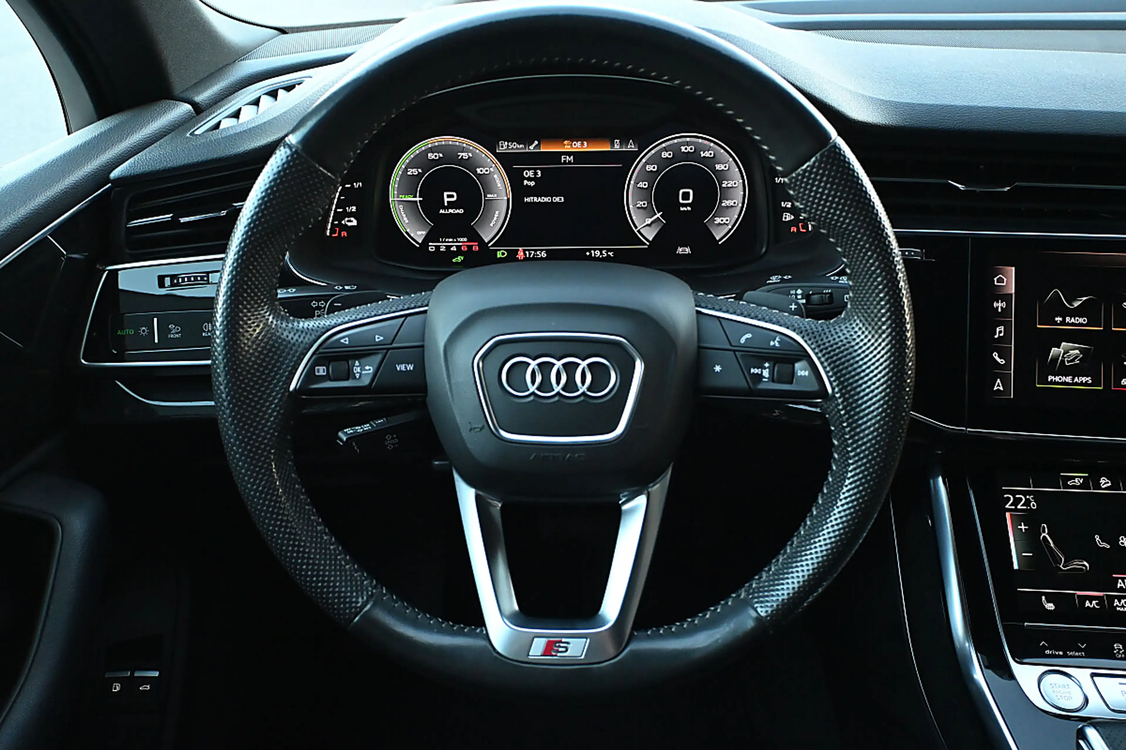 Audi Q7 55 TFSI e PHEV quattro S line AHK, Luftfederung... — photo 14