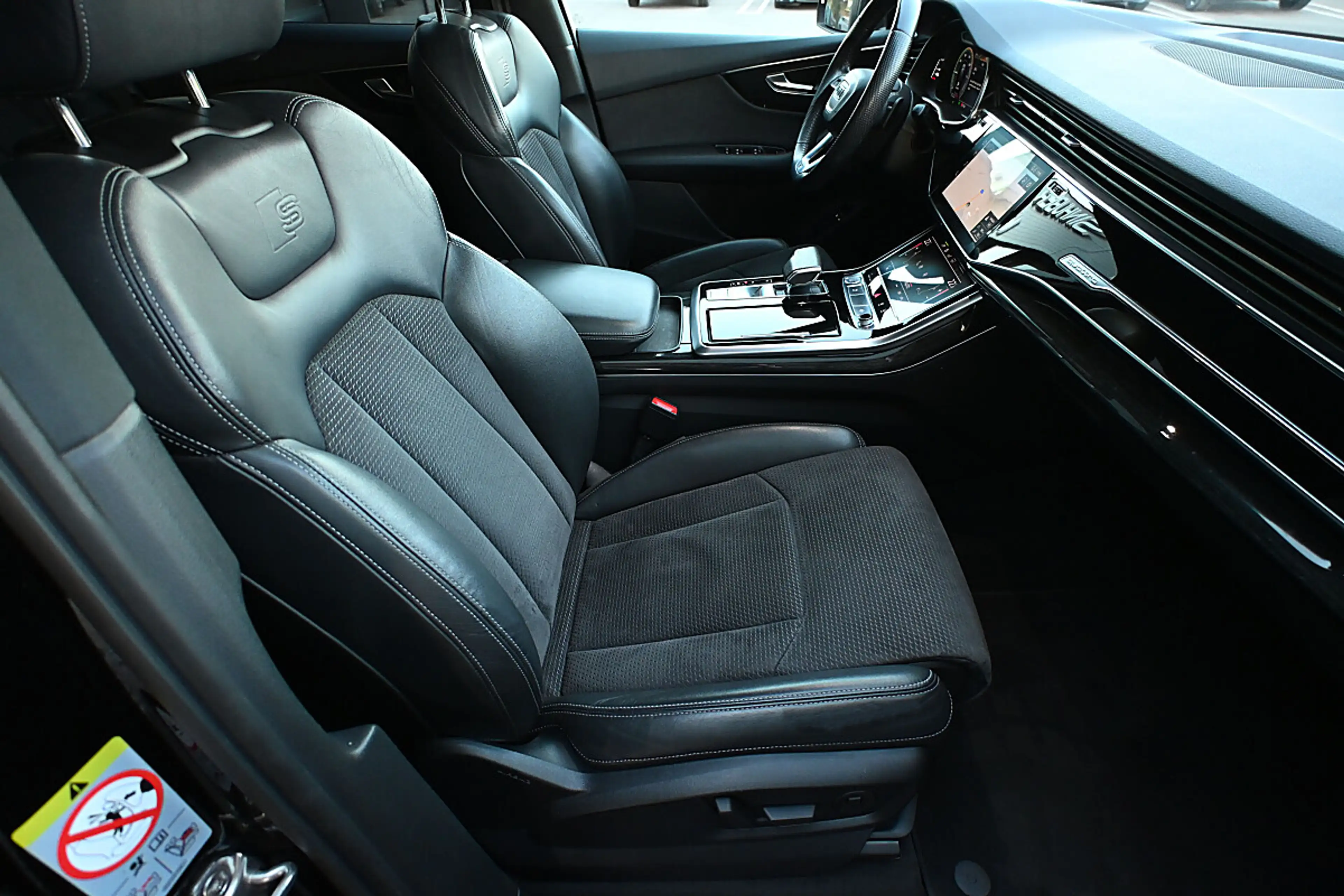 Audi Q7 55 TFSI e PHEV quattro S line AHK, Luftfederung... — photo 10