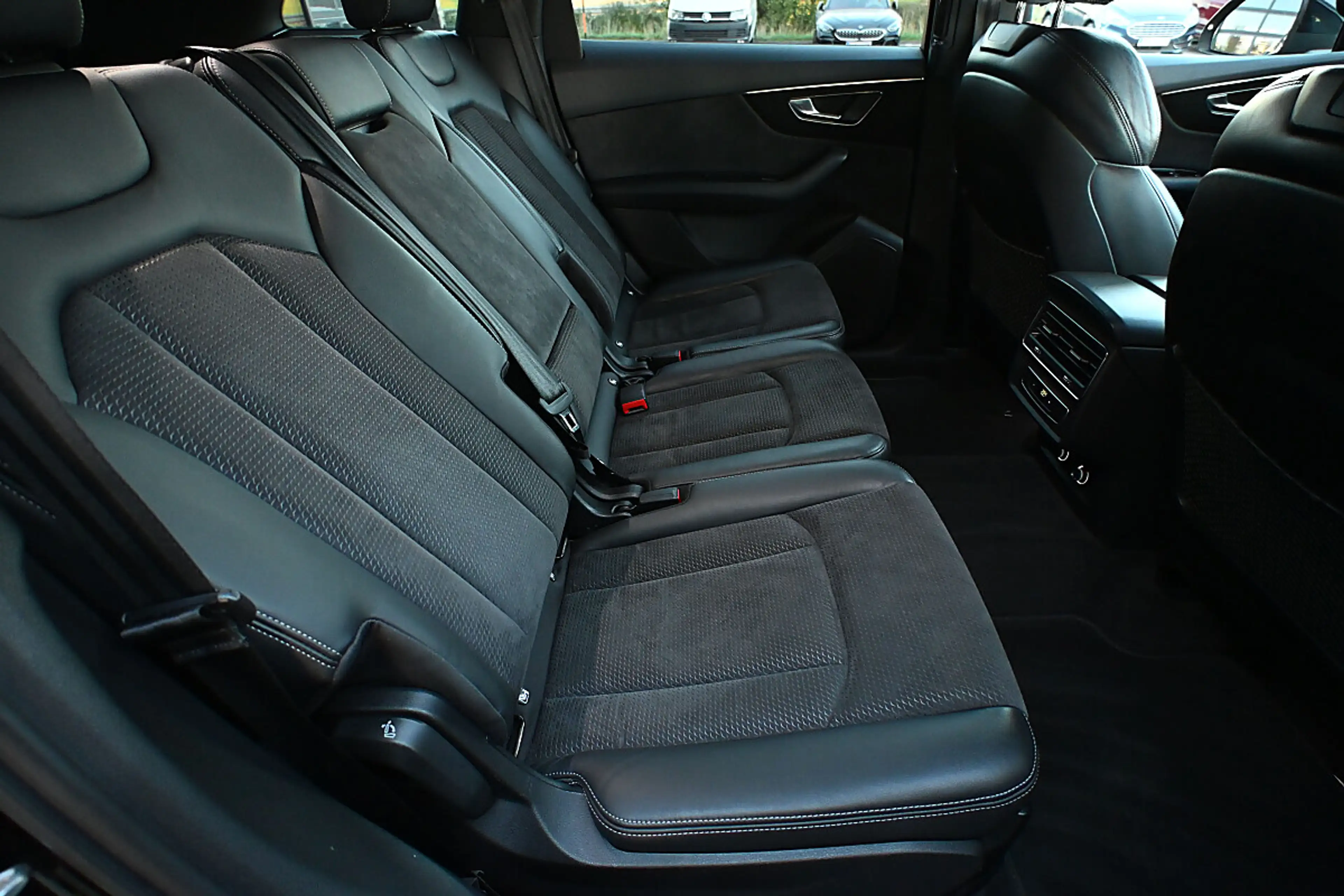 Audi Q7 55 TFSI e PHEV quattro S line AHK, Luftfederung... — photo 12