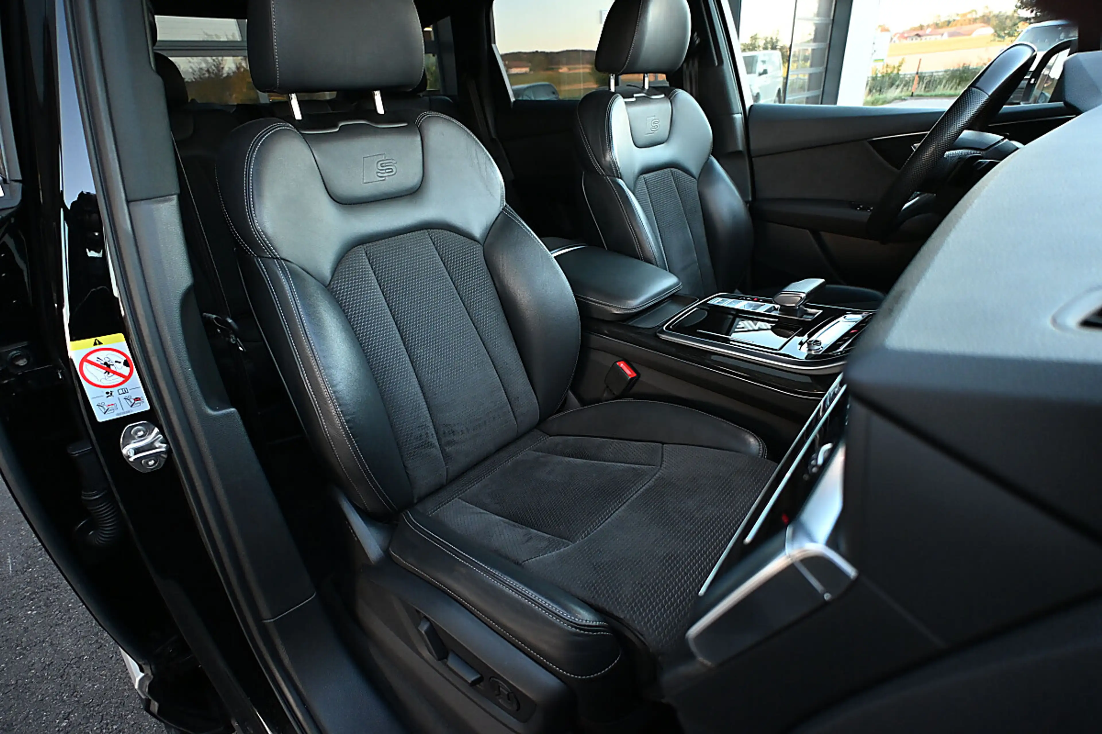 Audi Q7 55 TFSI e PHEV quattro S line AHK, Luftfederung... — photo 11