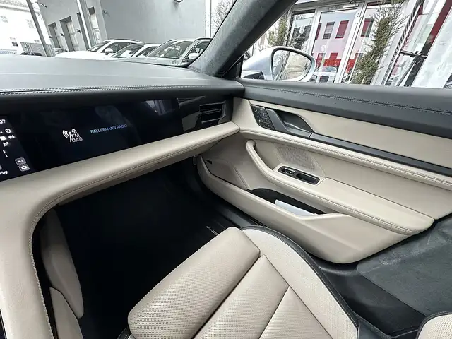 Porsche Taycan 4S Cross Turismo / Active Ride / Off Road Desig... Ansicht 30