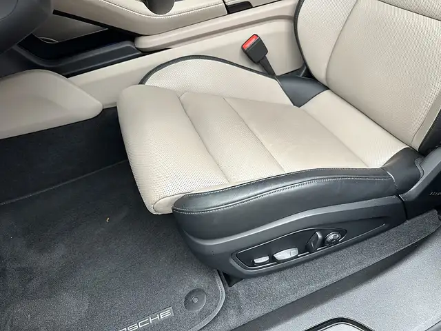 Porsche Taycan 4S Cross Turismo / Active Ride / Off Road Desig... Ansicht 36