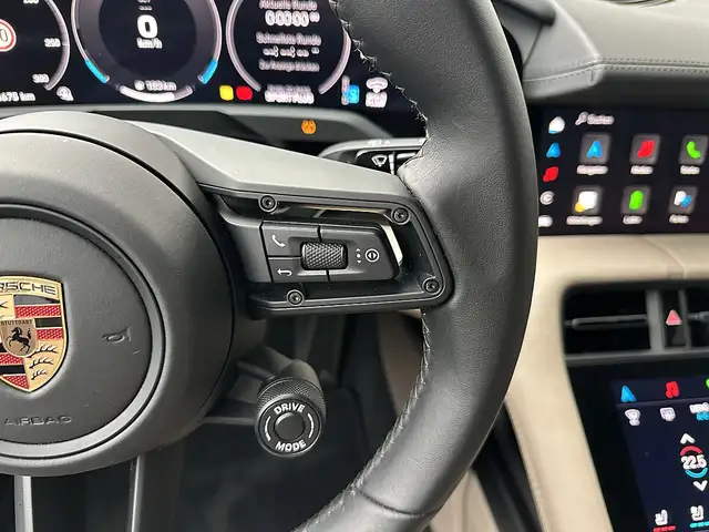 Porsche Taycan 4S Cross Turismo / Active Ride / Off Road Desig... Ansicht 22