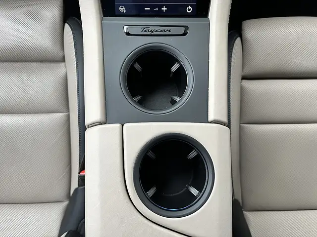 Porsche Taycan 4S Cross Turismo / Active Ride / Off Road Desig... Ansicht 28