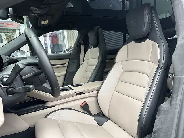 Porsche Taycan 4S Cross Turismo / Active Ride / Off Road Desig... Ansicht 35